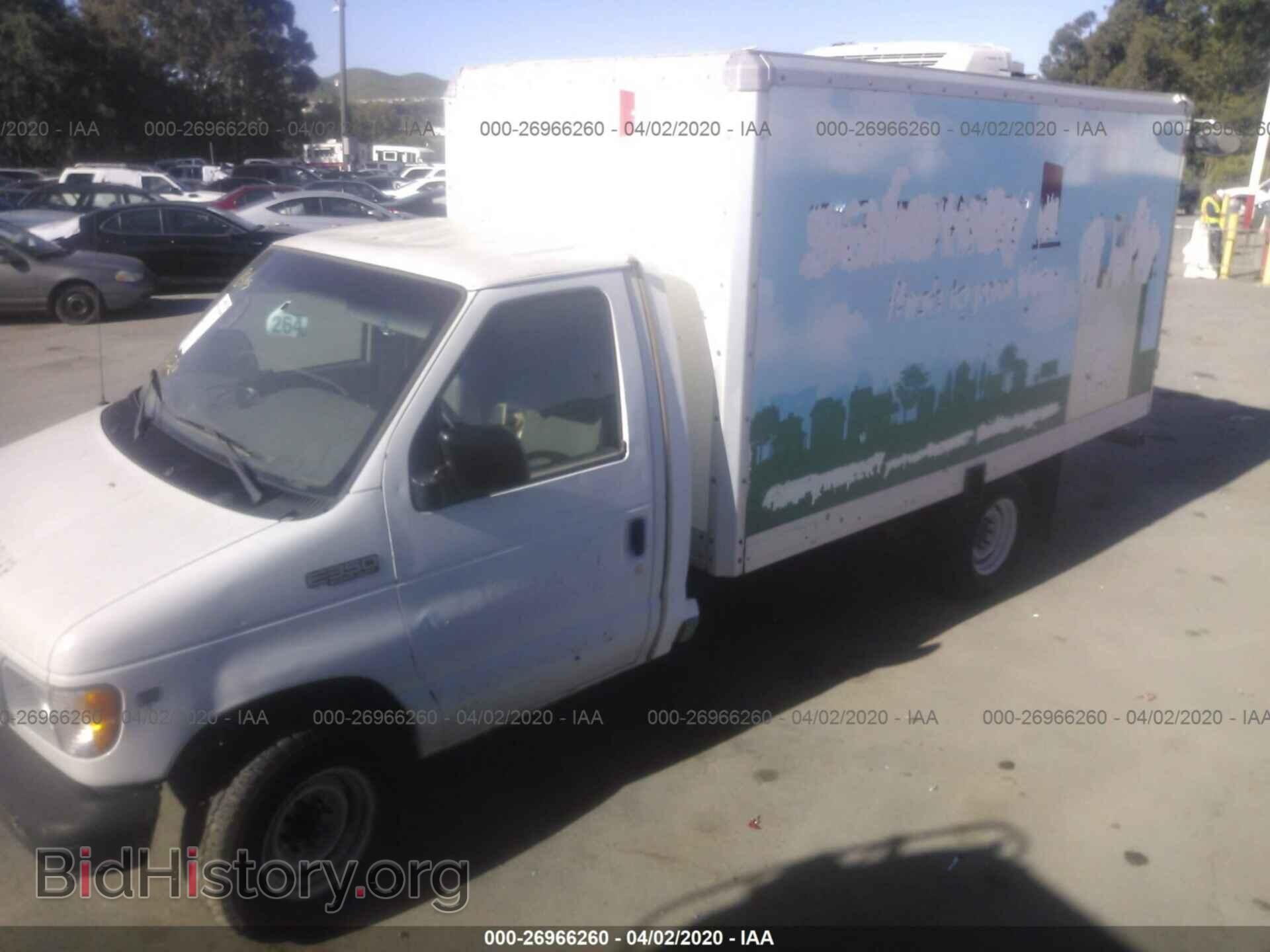 2002 FORD ECONOLINE - VIN: 1FDSE35L72HA77978 - Photo 2