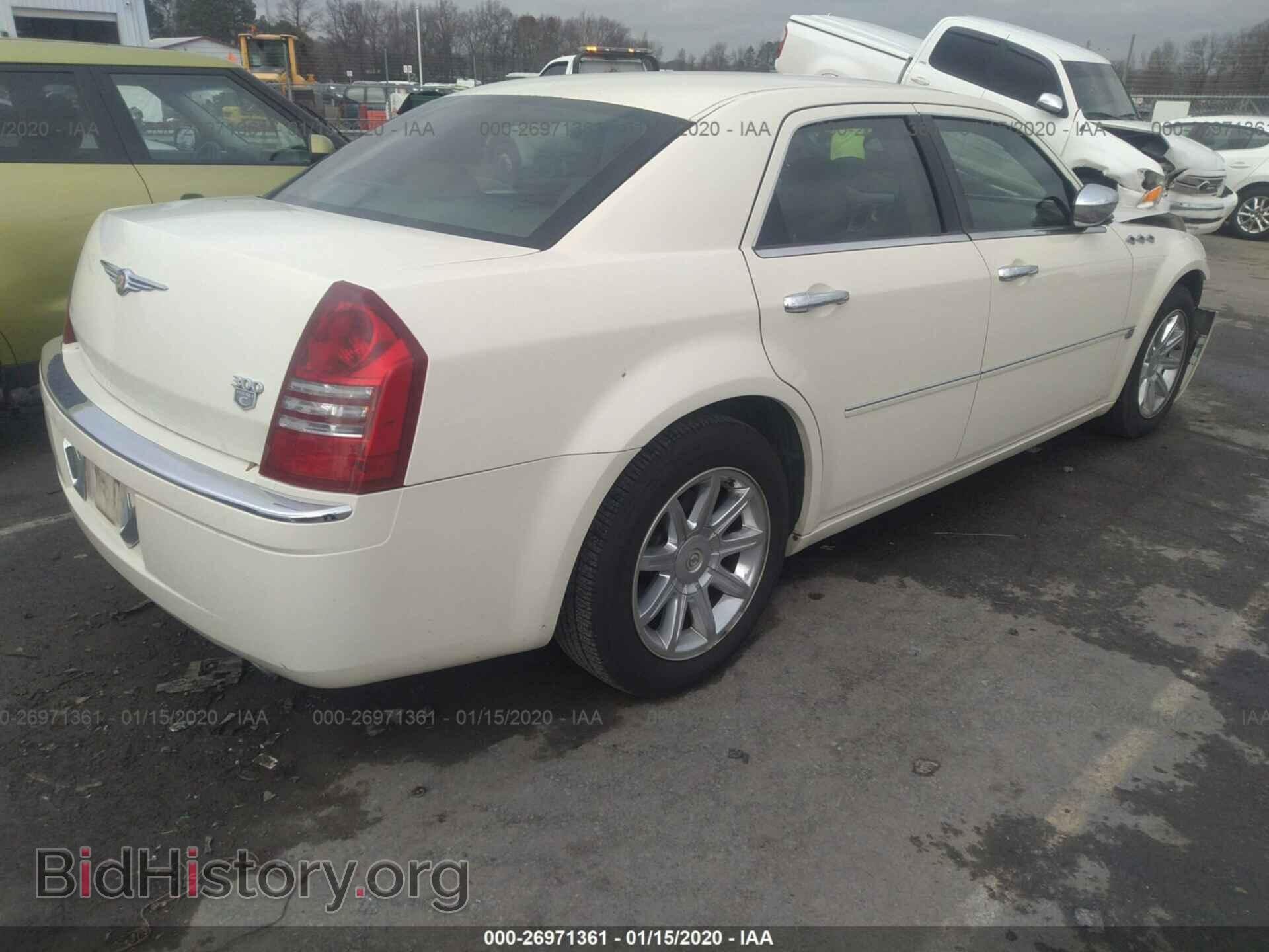2006 CHRYSLER 300C - VIN: 2C3KA63H06H153111 - Фото 4