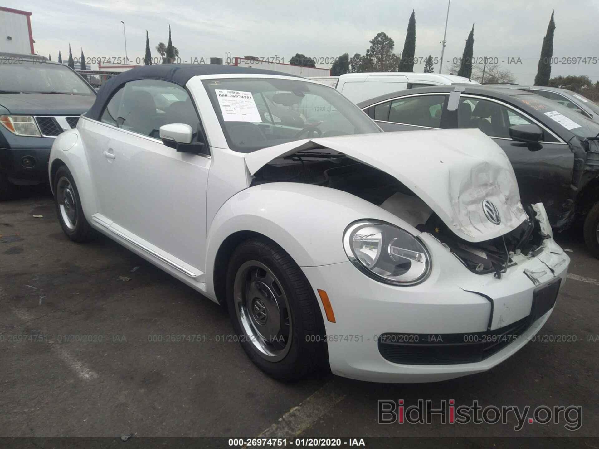 Photo 3VW517AT5GM821409 - VOLKSWAGEN BEETLE 2016