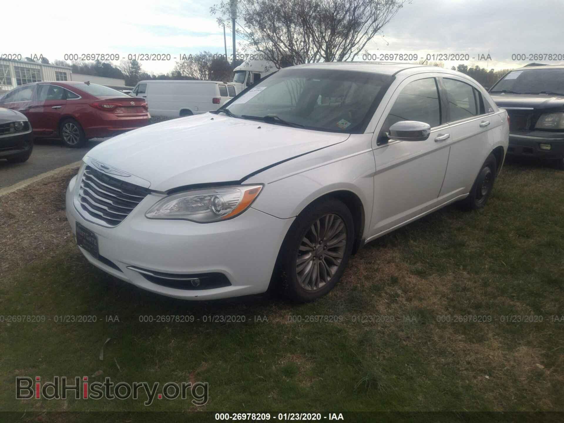 2012 CHRYSLER 200 - VIN: 1C3CCBCB3CN306652 - Фото 2