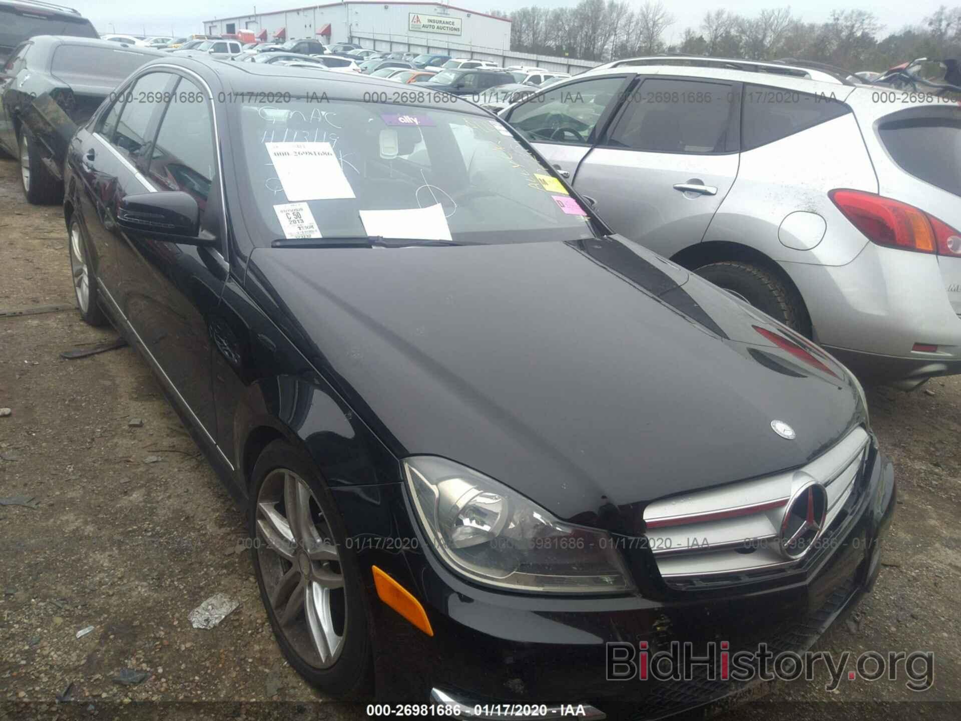 Photo WDDGF4HB4DR260743 - MERCEDES-BENZ C 2013