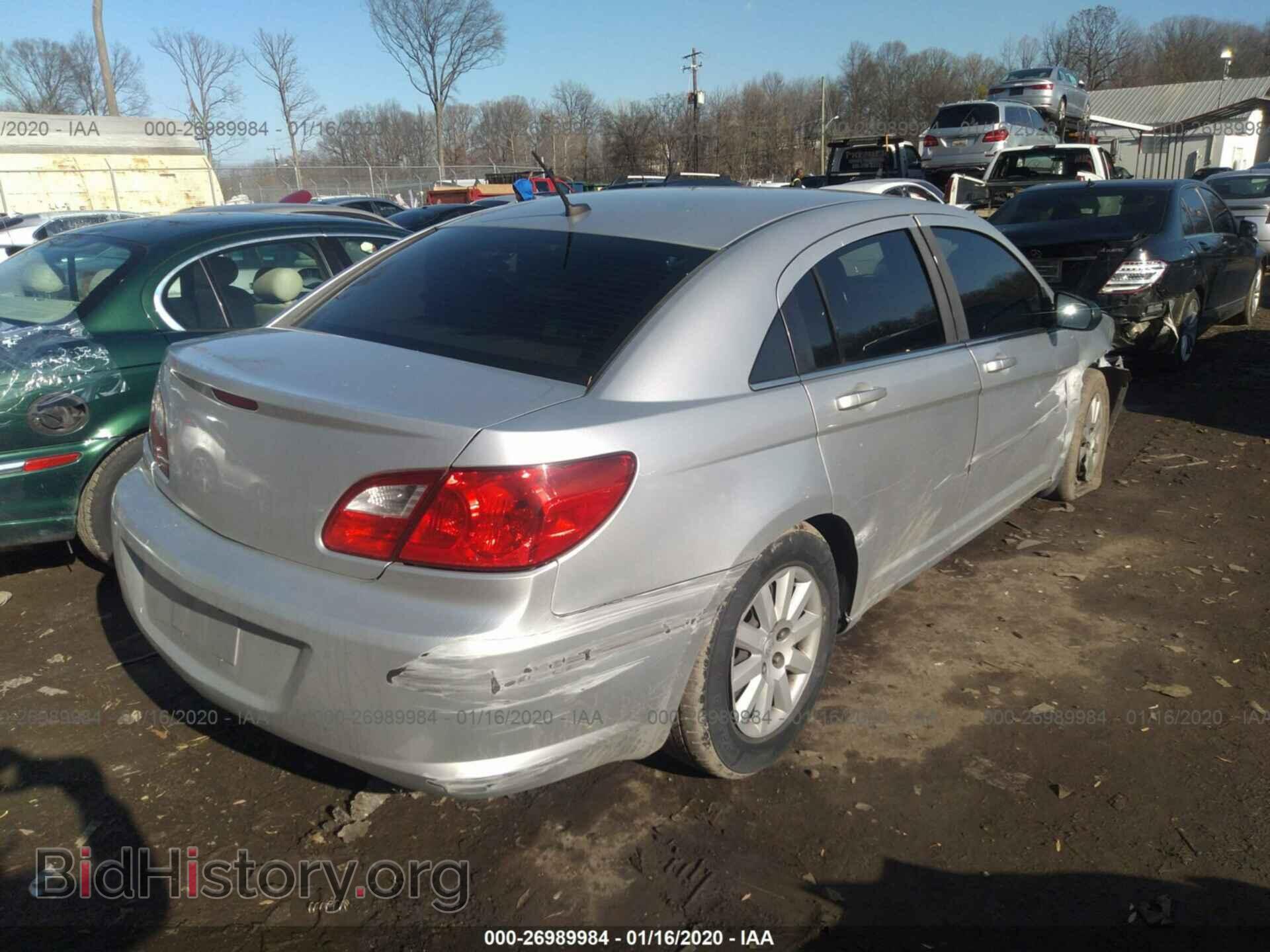 2010 CHRYSLER SEBRING - VIN: 1C3CC4FB2AN190977 - Фото 4