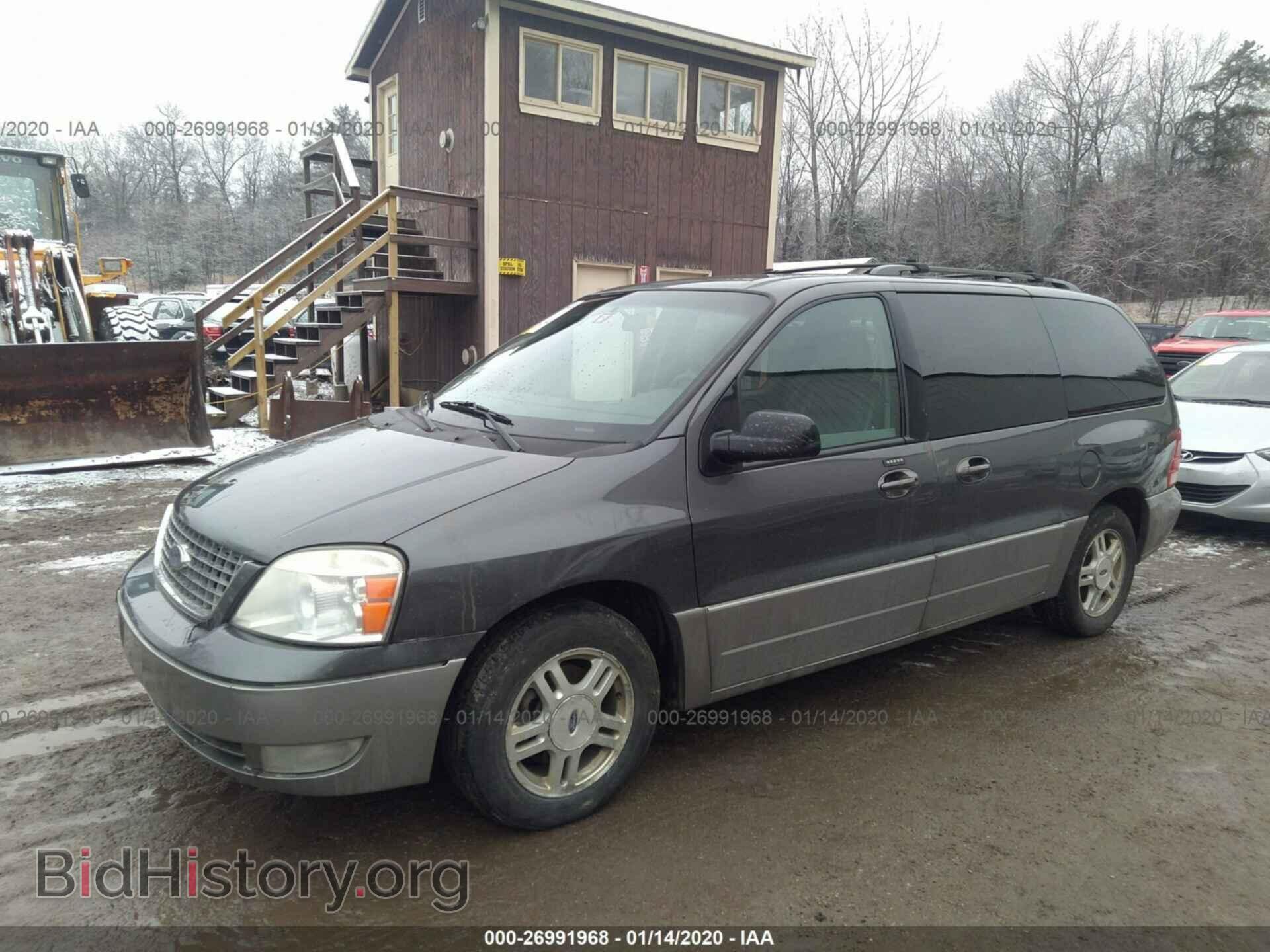 2005 FORD FREESTAR - VIN: 2FMDA58235BA07804 - Фото 2
