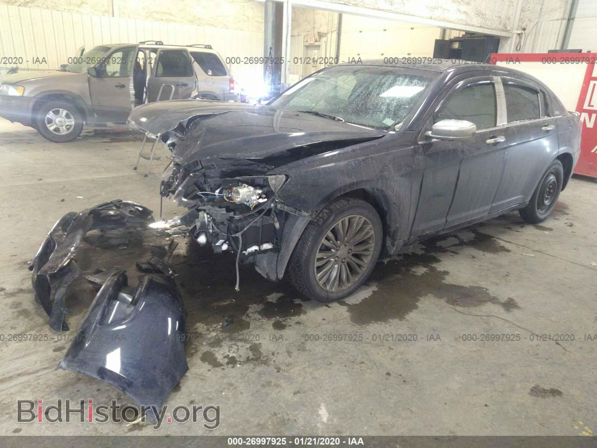 2012 CHRYSLER 200 - VIN: 1C3CCBCB5CN137475 - Photo 2