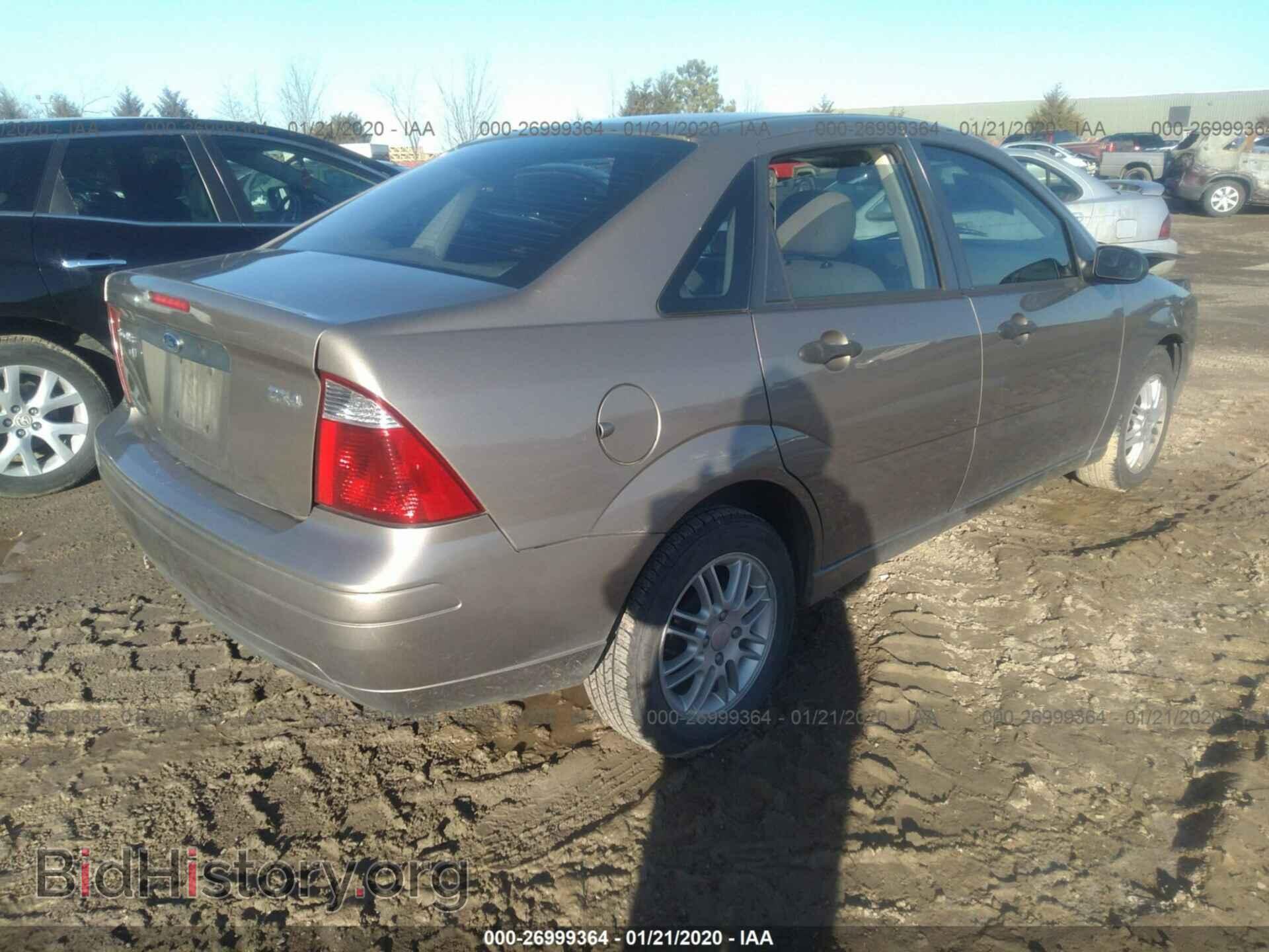 2005 FORD FOCUS - VIN: 1FAFP34N25W215709 - Фото 4
