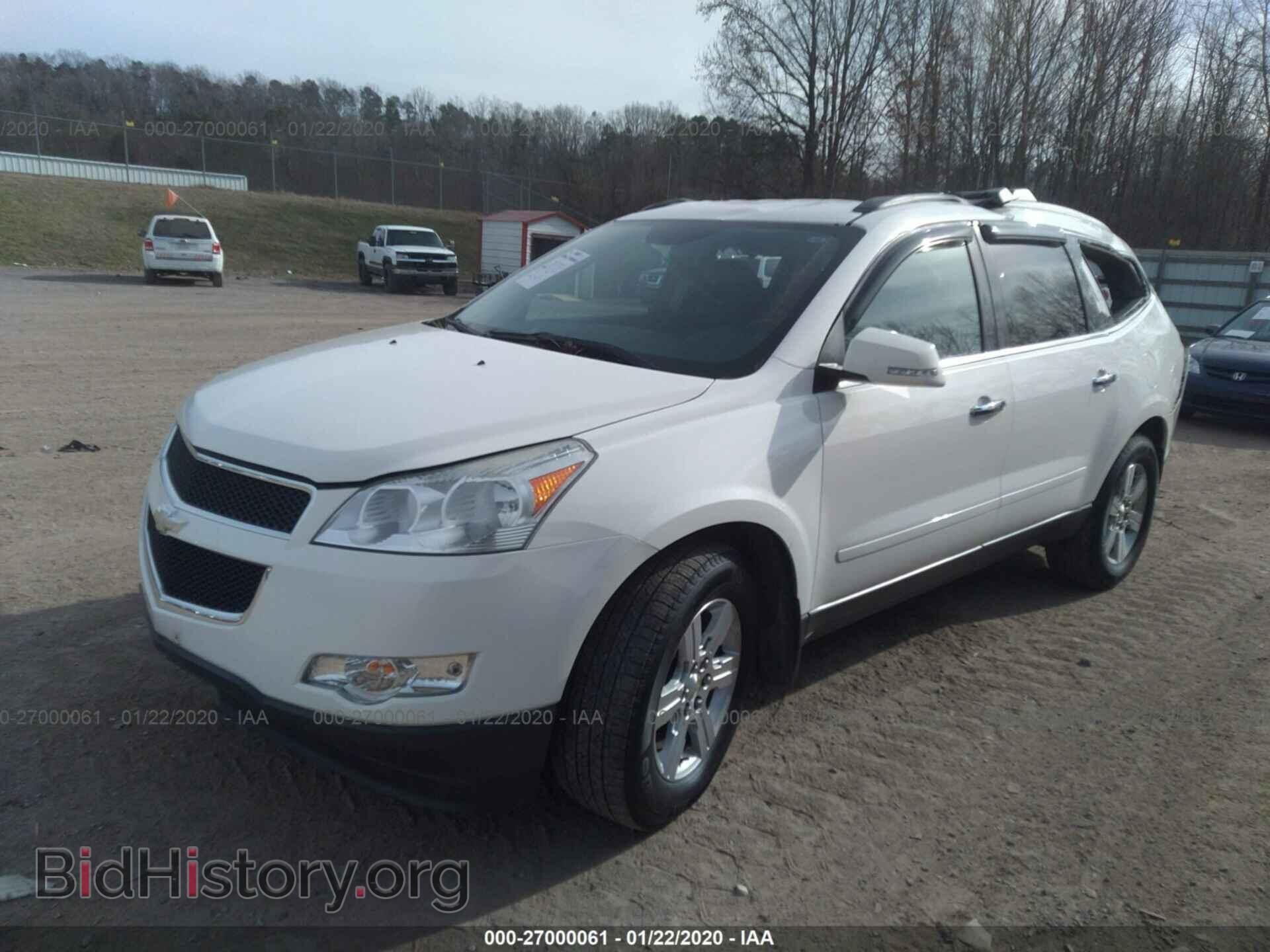 2011 CHEVROLET TRAVERSE - VIN: 1GNKVGED8BJ202930 - Фото 2
