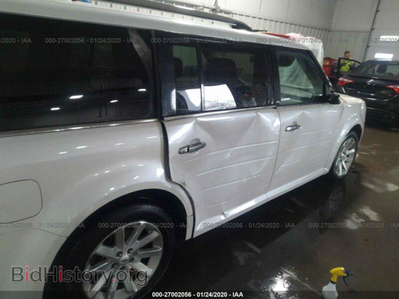2011 Ford FLEX (VIN 2FMGK5CC7BBD10865) — photo 6 of 11