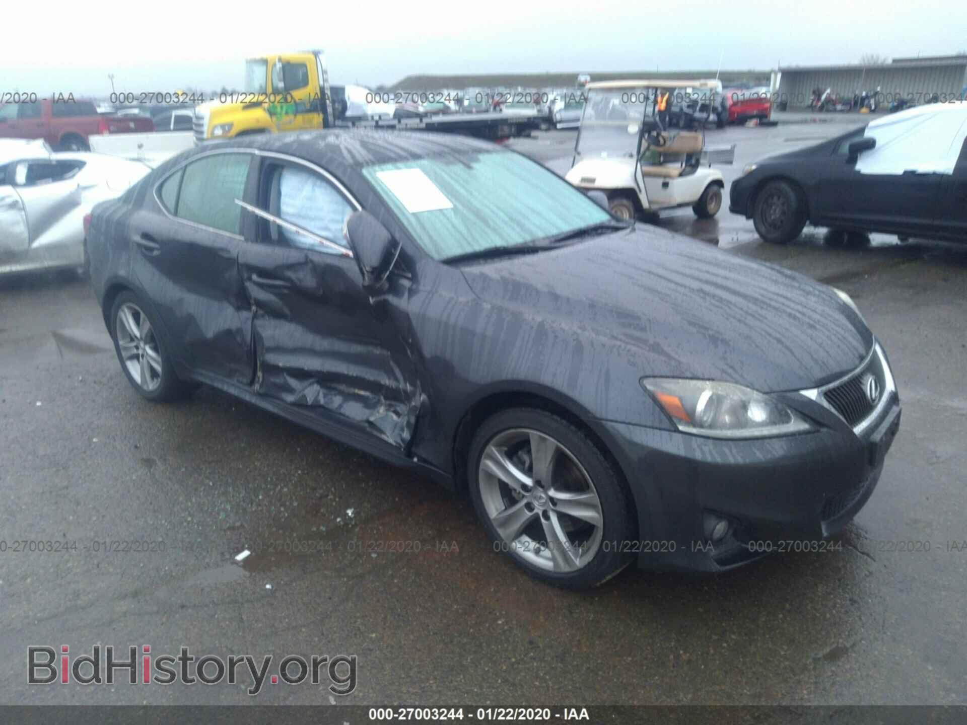 Фотография JTHBF5C20B2101739 - LEXUS IS 2011