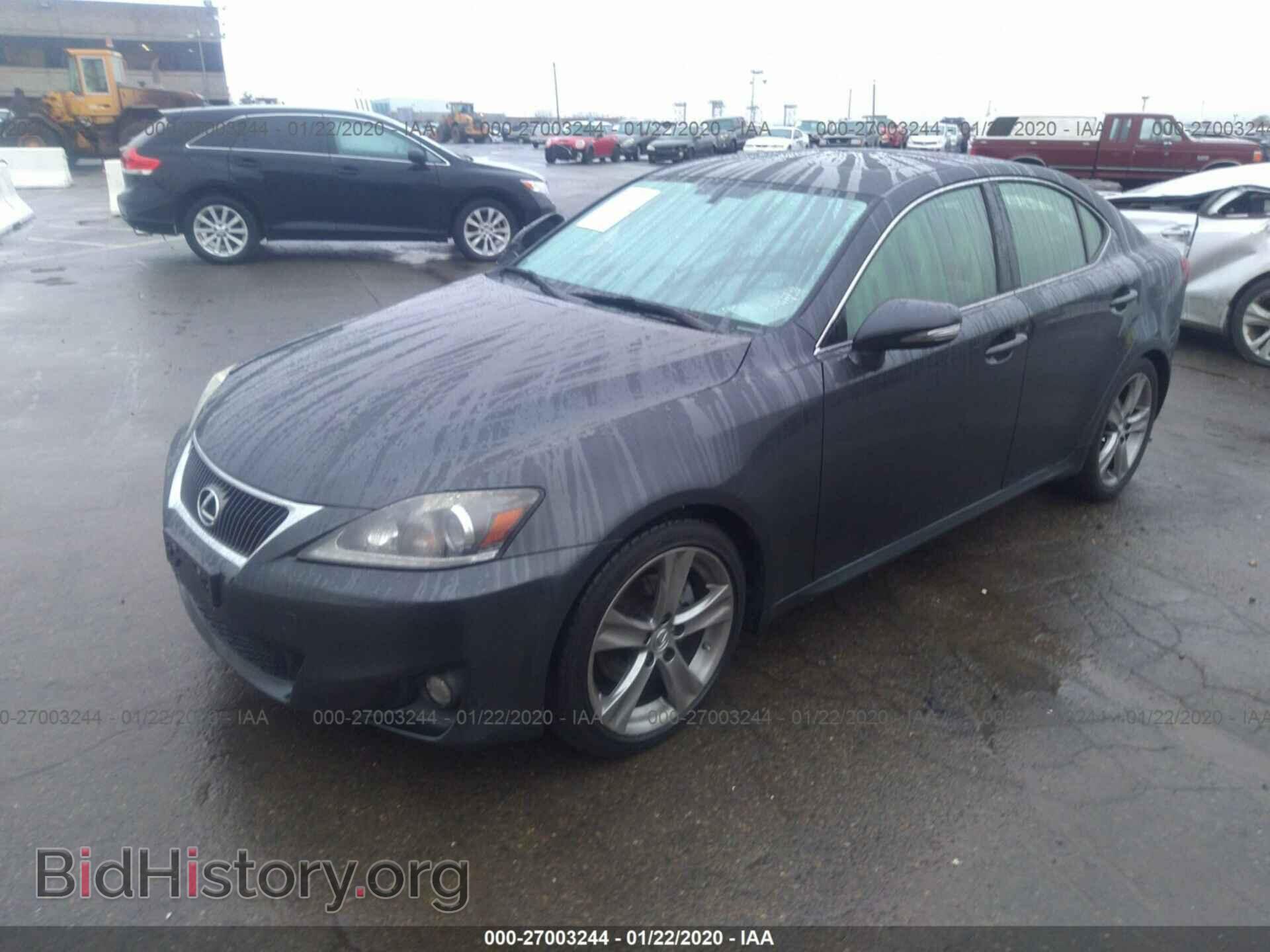 2011 LEXUS IS - VIN: JTHBF5C20B2101739 - Фото 2