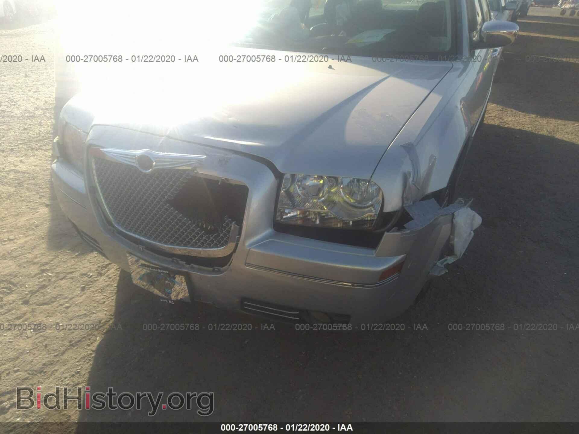 2010 CHRYSLER 300 - VIN: 2C3CA5CV0AH164784 - Фото 6