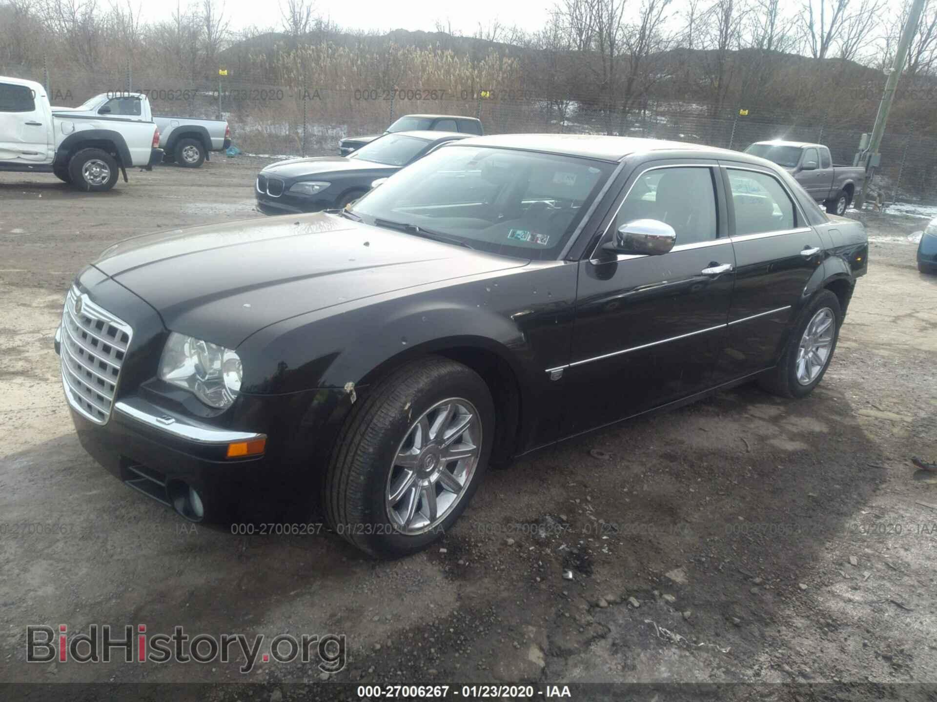 2005 CHRYSLER 300C - VIN: 2C3JA63H85H168627 - Фото 2