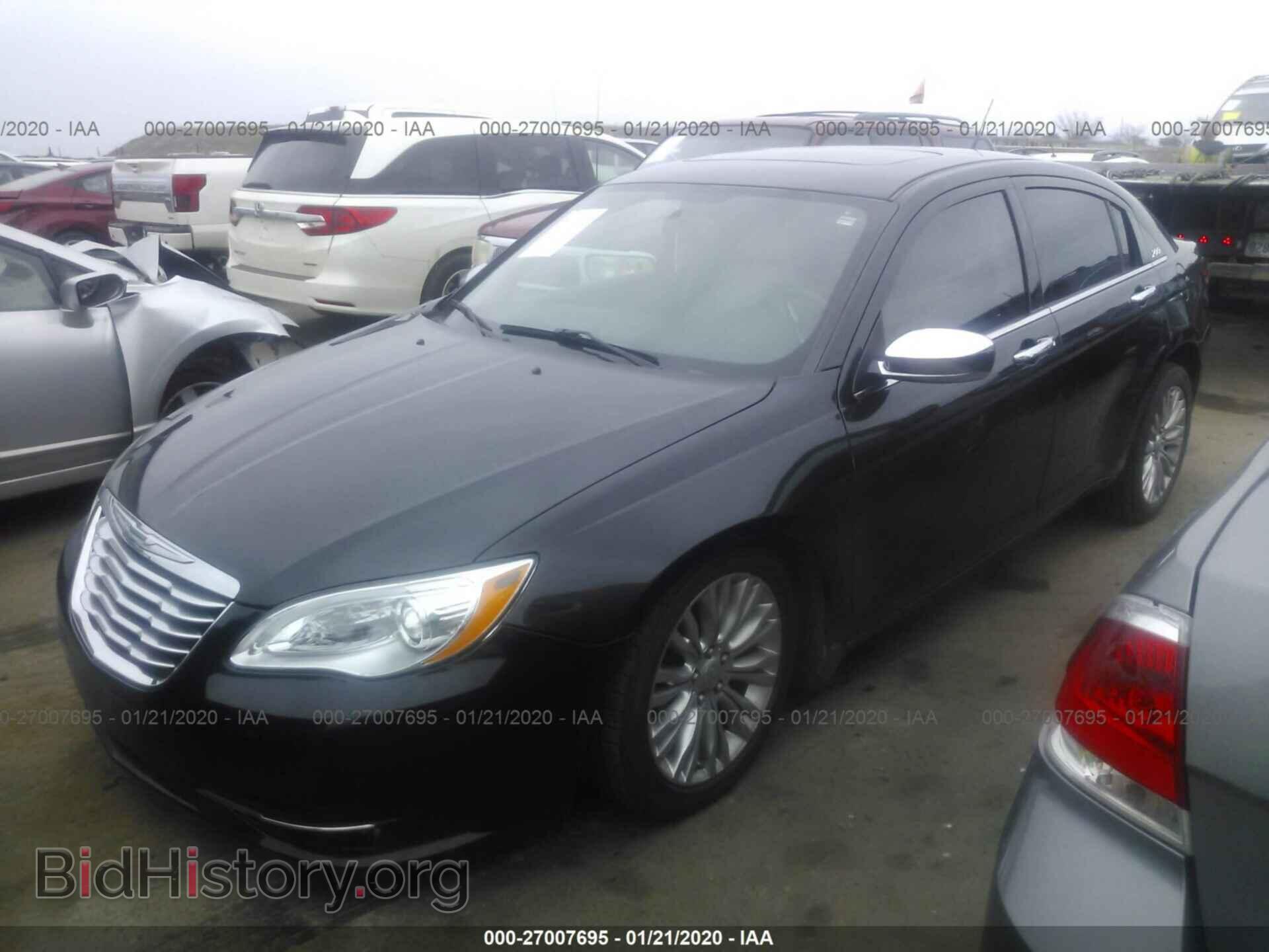 2011 CHRYSLER 200 - VIN: 1C3BC2FG3BN504018 - Фото 2
