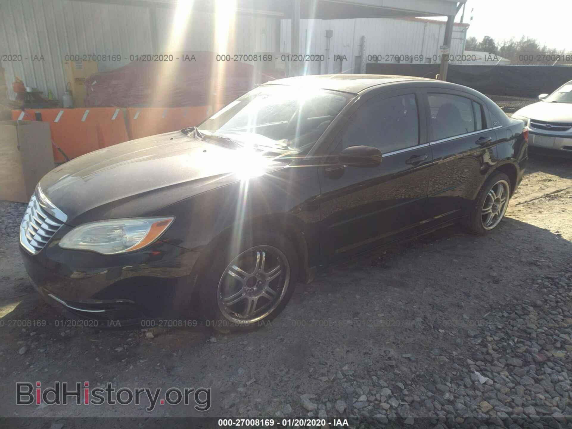 2011 CHRYSLER 200 - VIN: 1C3BC1FG3BN547252 - Фото 2