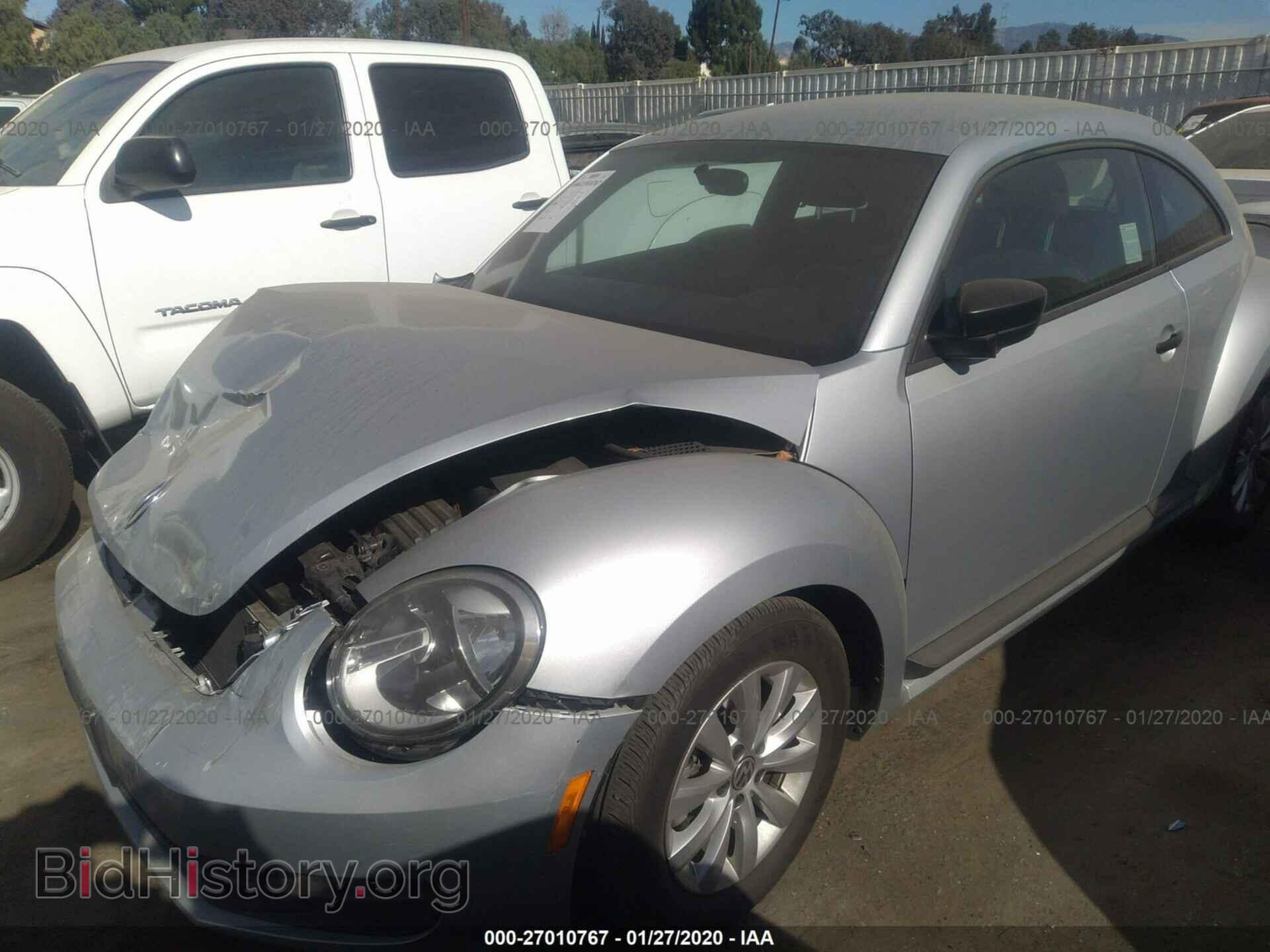 2014 VOLKSWAGEN BEETLE - VIN: 3VWF17AT6EM637727 - Фото 2