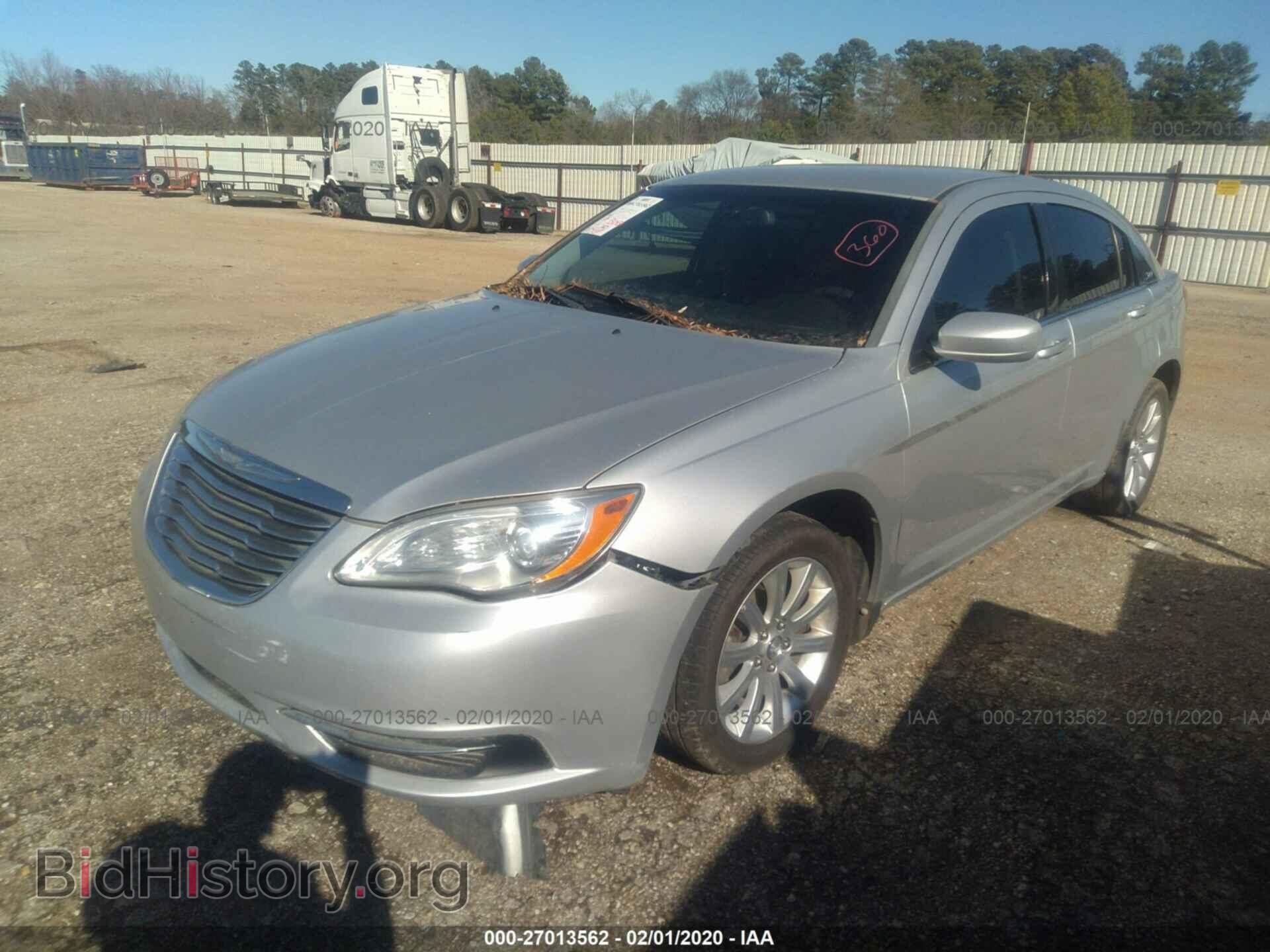 2011 CHRYSLER 200 - VIN: 1C3BC4FG9BN599082 - Фото 2