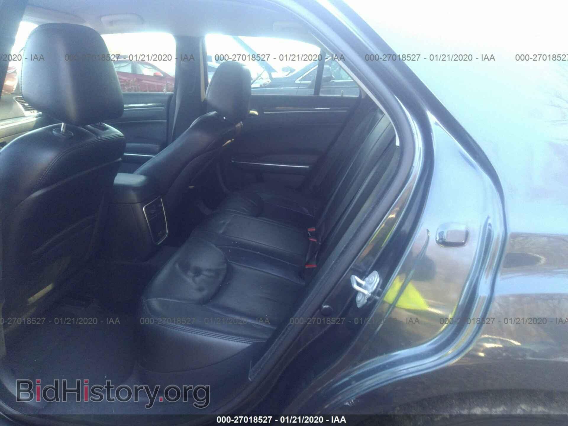2018 CHRYSLER 300 - VIN: 2C3CCAAG6JH338350 - Фото 8