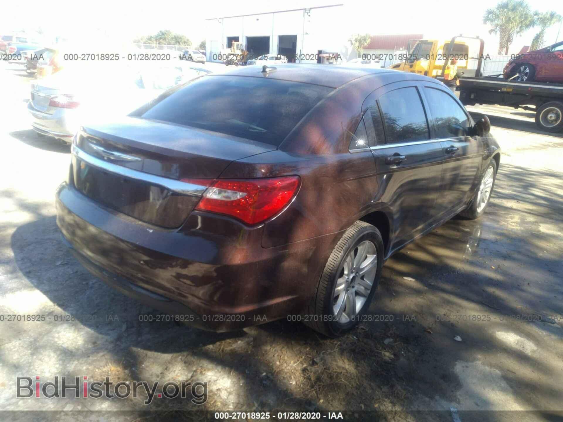 2013 CHRYSLER 200 - VIN: 1C3CCBAB8DN698452 - Фото 4