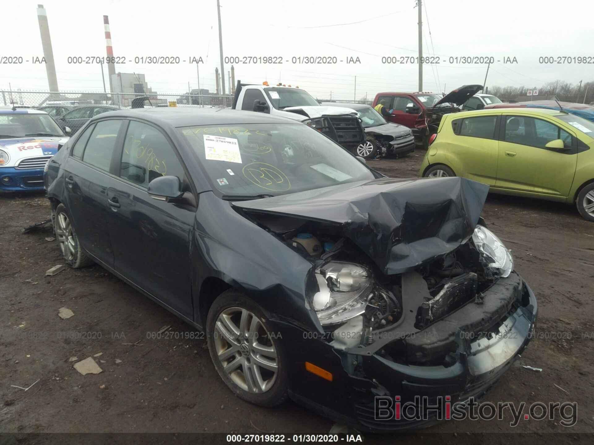 Photo 3VWJX7AJ7AM015087 - VOLKSWAGEN JETTA 2010