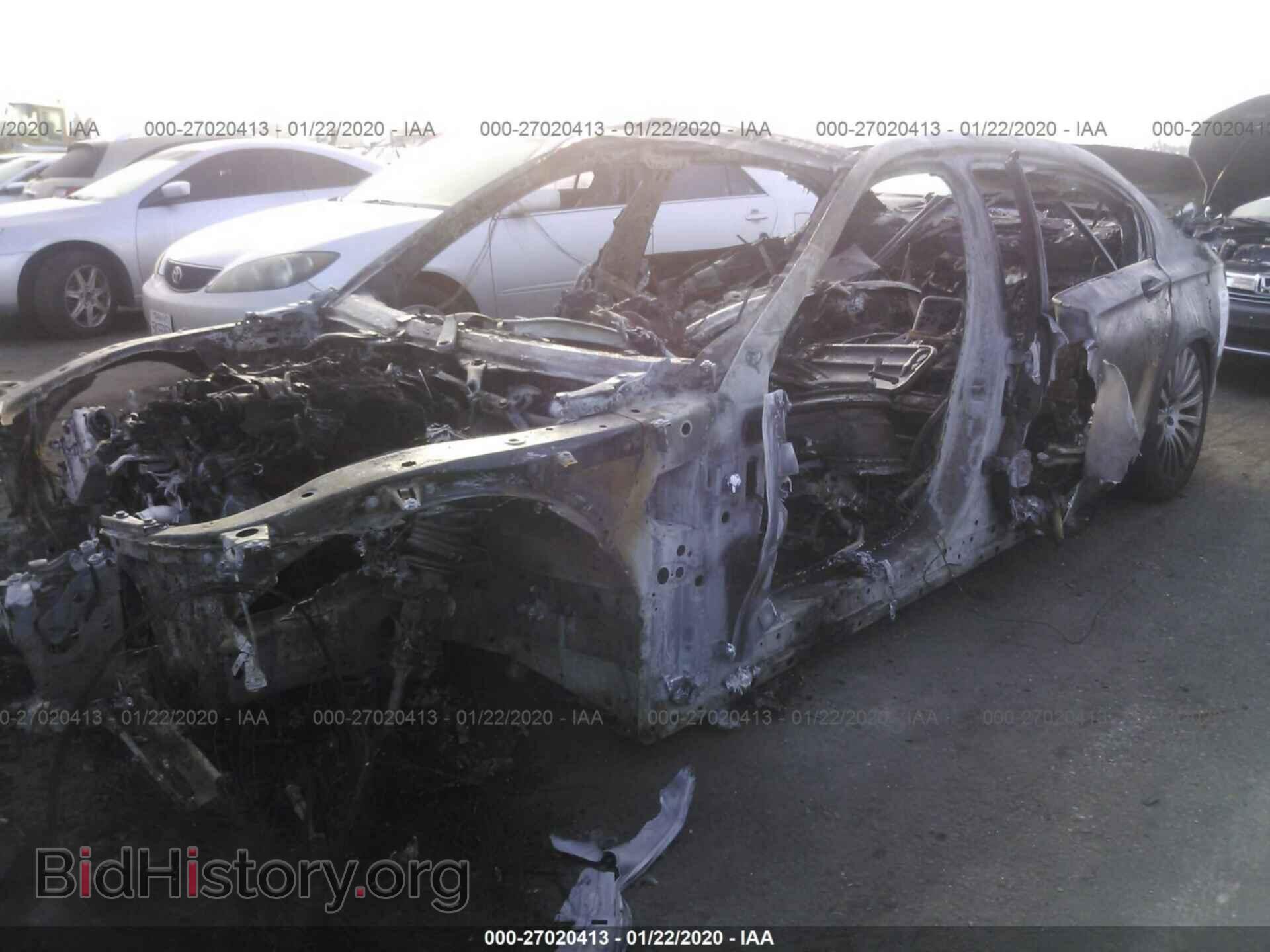 2012 BMW 750 - VIN: WBAKB8C56CC963591 - Фото 2