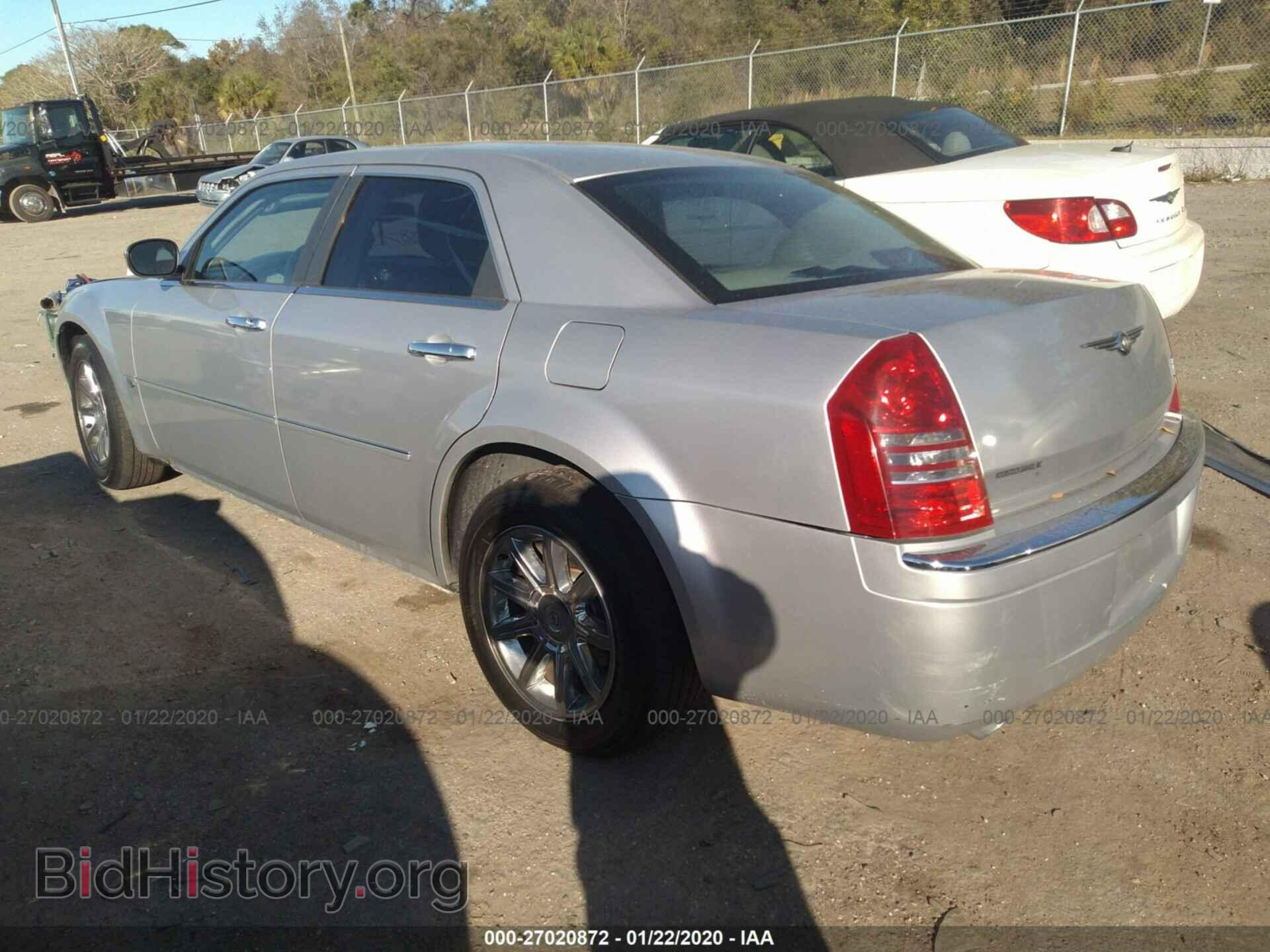 2005 CHRYSLER 300C - VIN: 2C3JA63H35H111168 - Фото 3