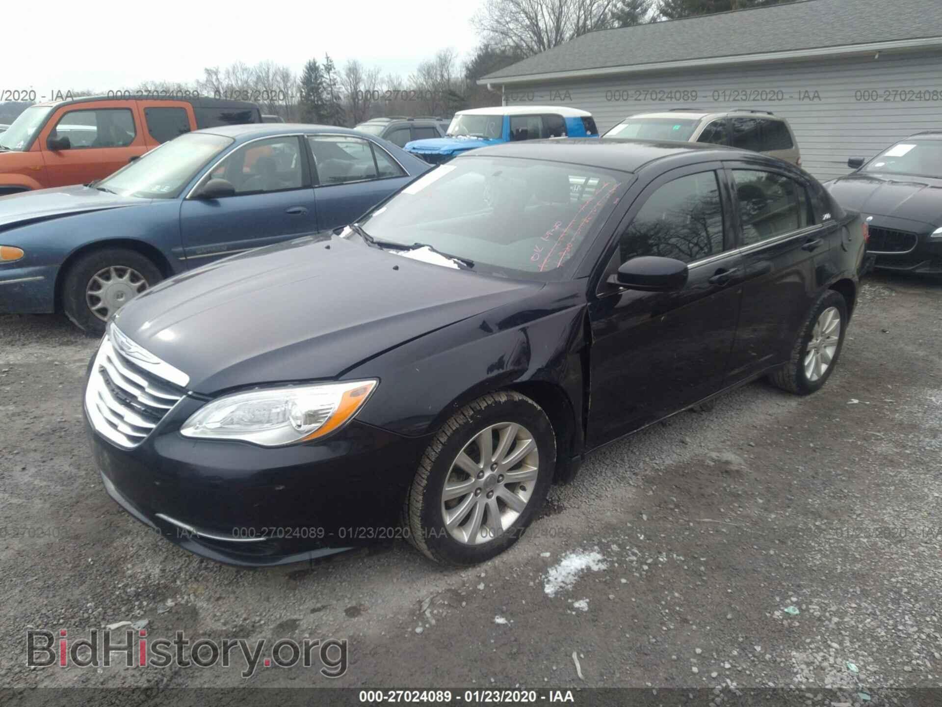 2011 CHRYSLER 200 - VIN: 1C3BC1FB2BN600270 - Photo 2