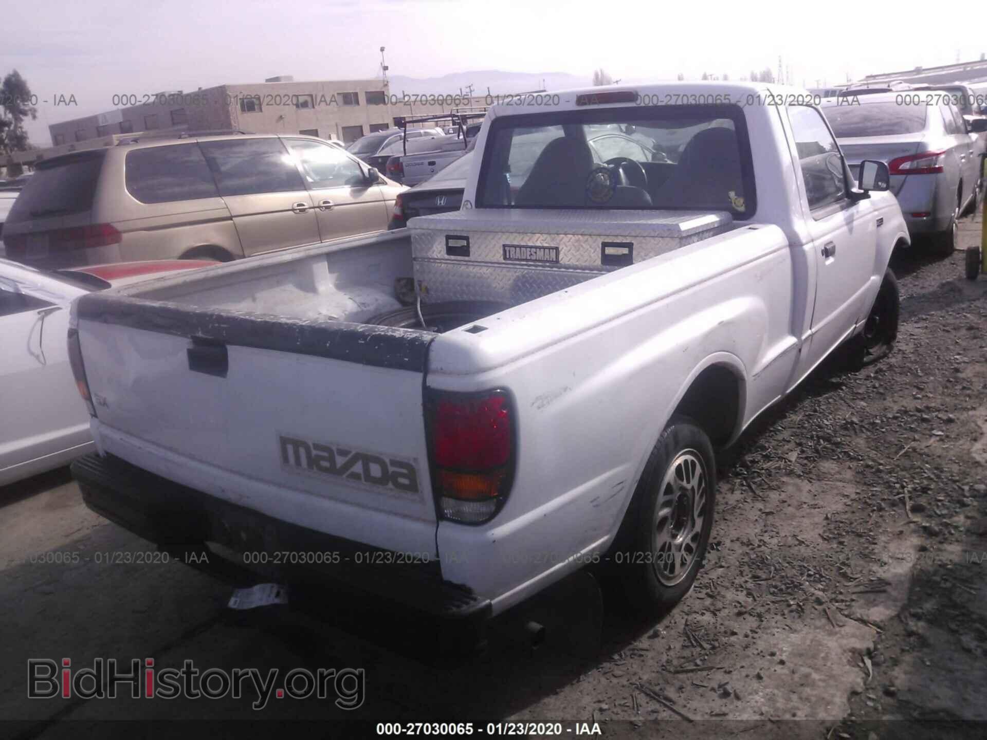 1998 MAZDA B2500 - VIN: 4F4YR12C6WTM13237 - Фото 4