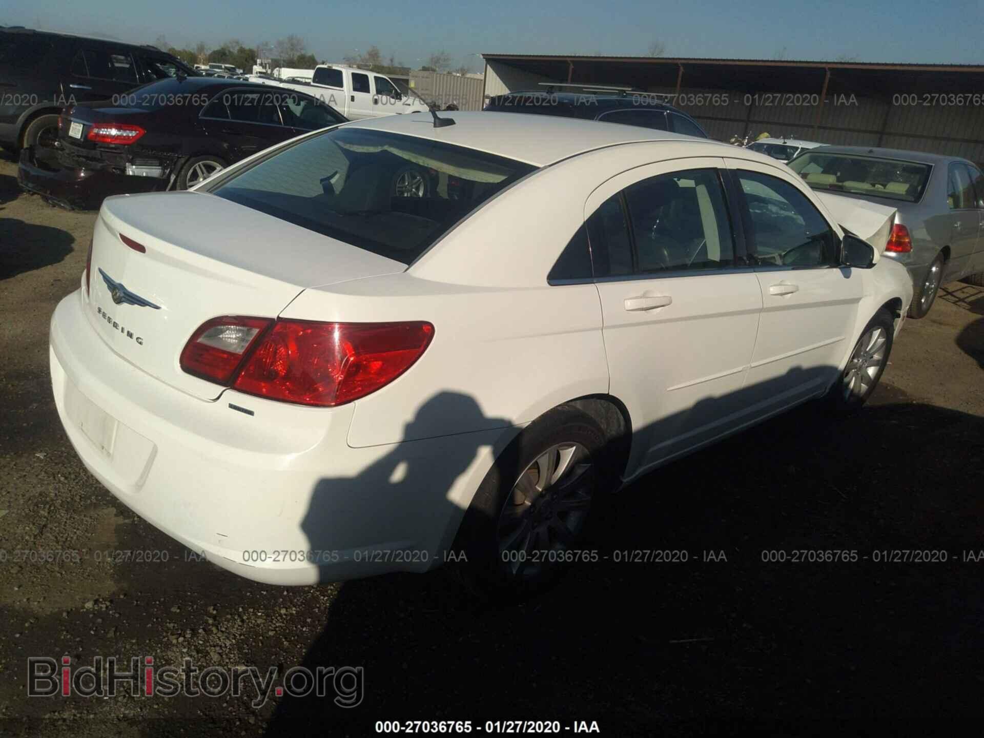 2010 CHRYSLER SEBRING - VIN: 1C3CC5FD1AN190766 - Фото 4