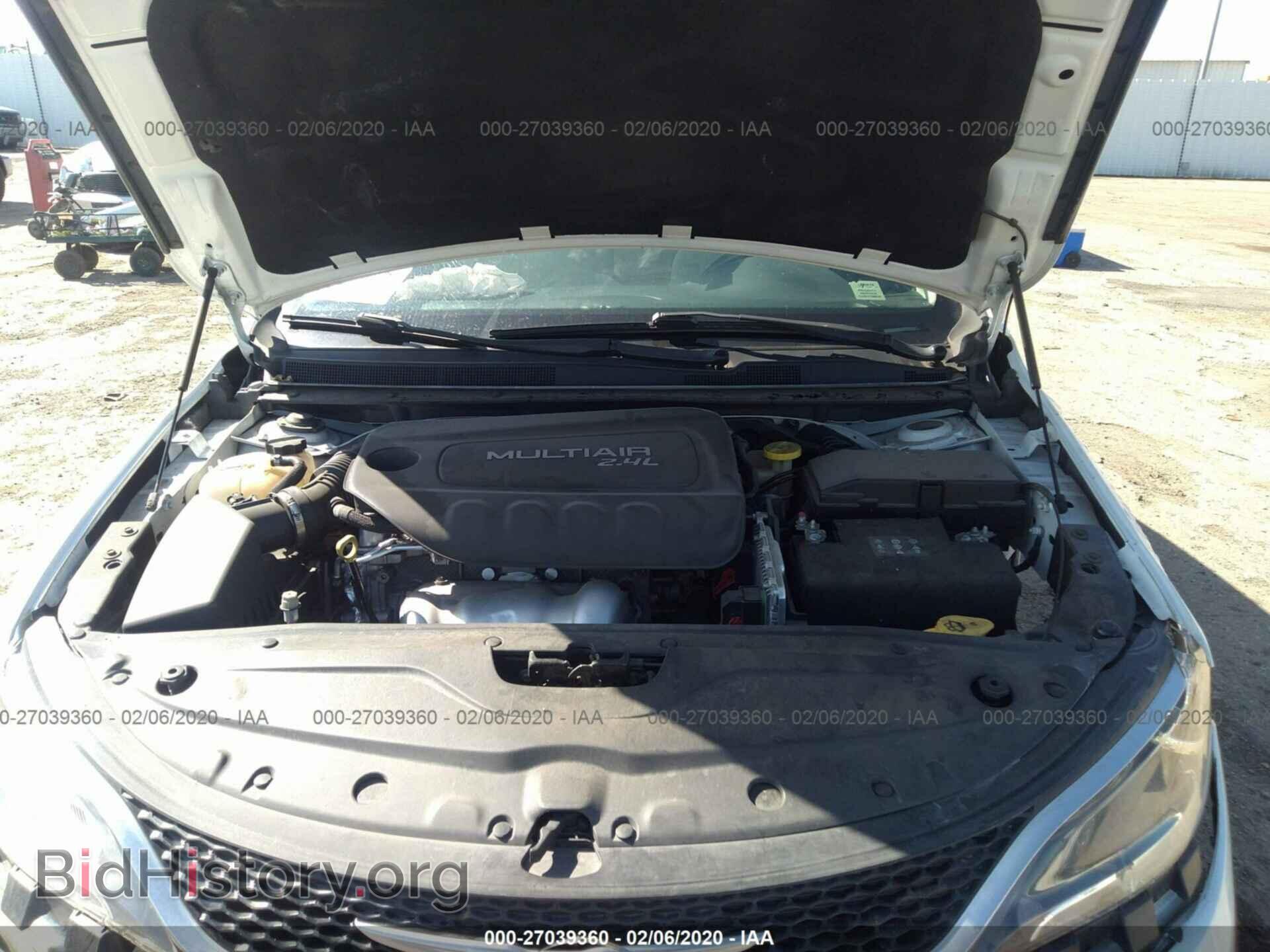 2015 CHRYSLER 200 - VIN: 1C3CCCAB1FN602394 - Photo 10