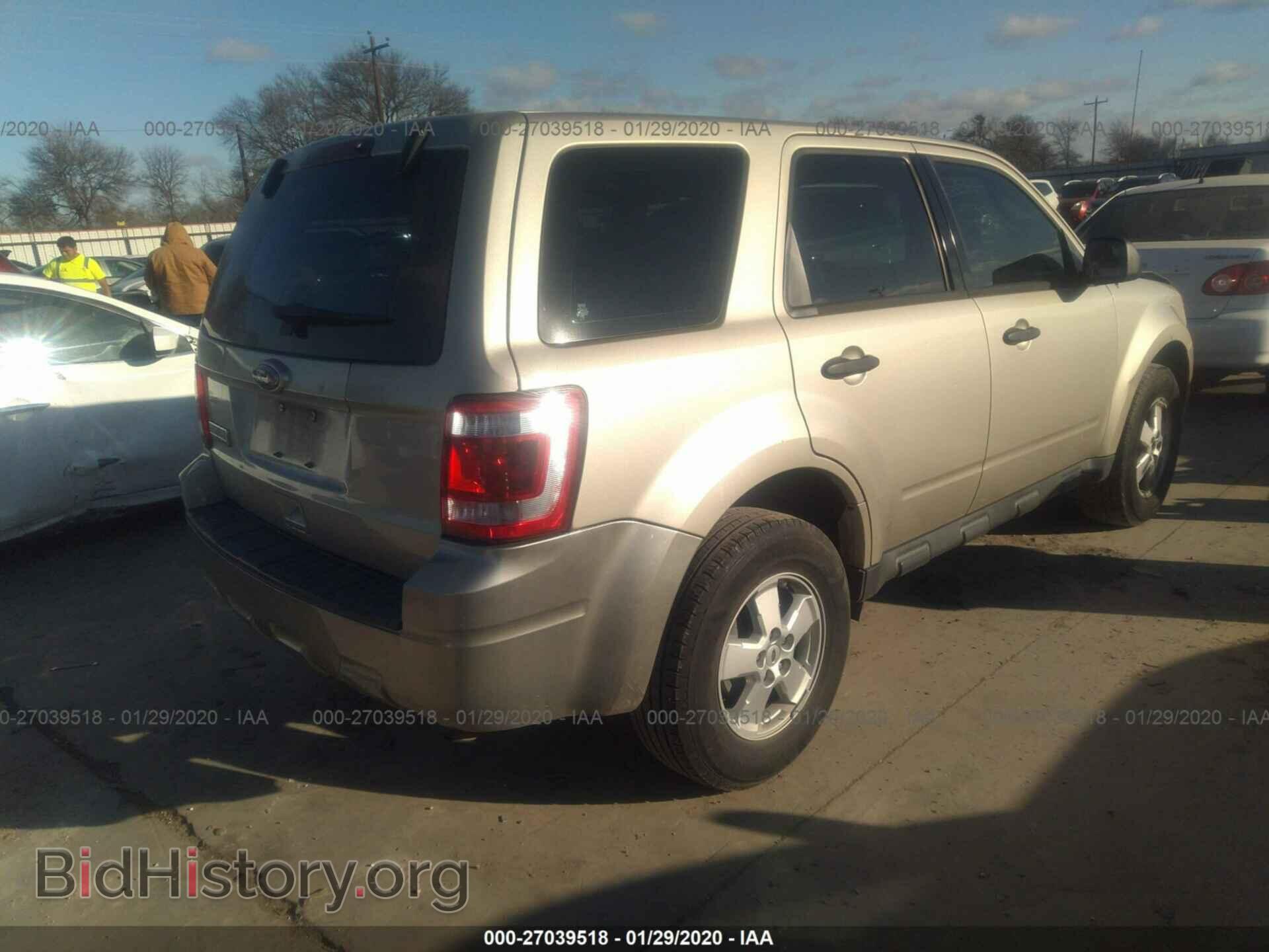 2011 FORD ESCAPE - VIN: 1FMCU0C75BKA49482 - Фото 4