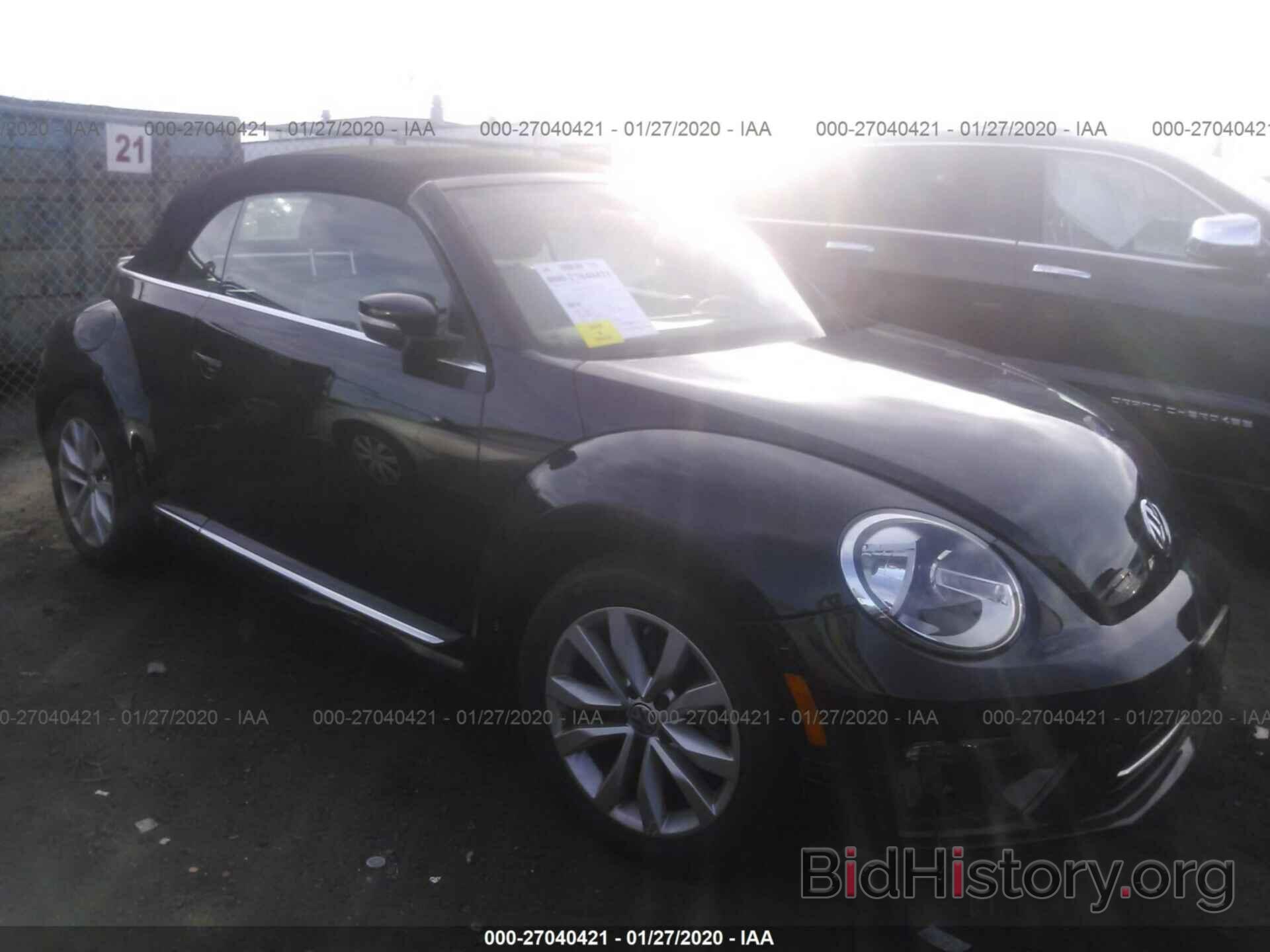 Photo 3VW517AT7HM808386 - VOLKSWAGEN BEETLE 2017