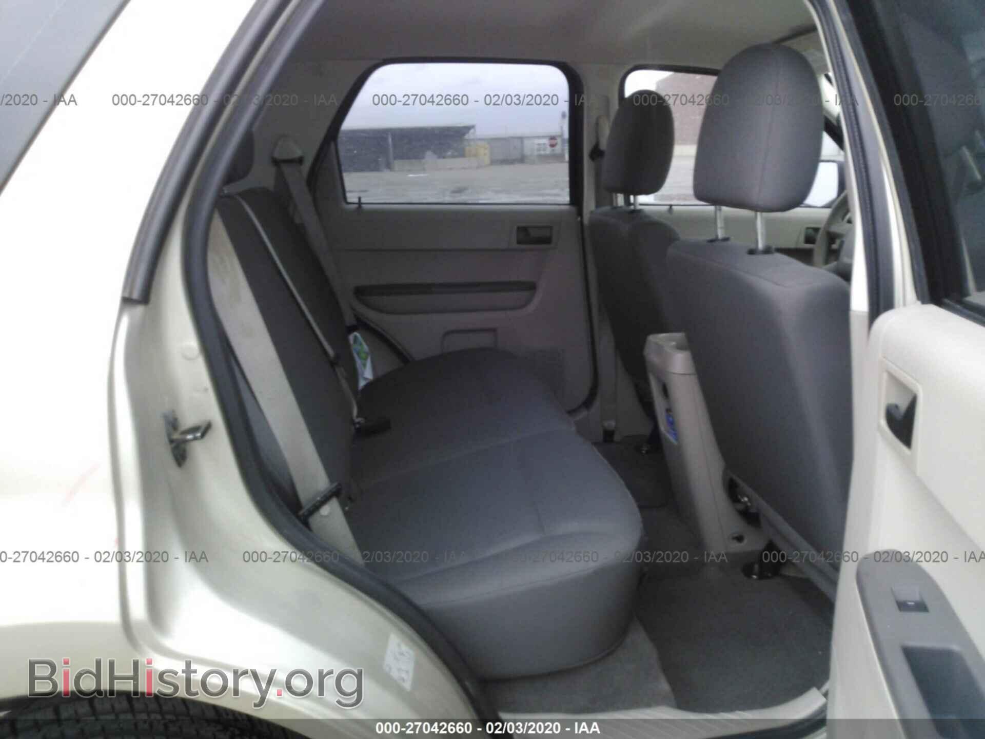 2011 FORD ESCAPE - VIN: 1FMCU0C76BKC51232 - Photo 8
