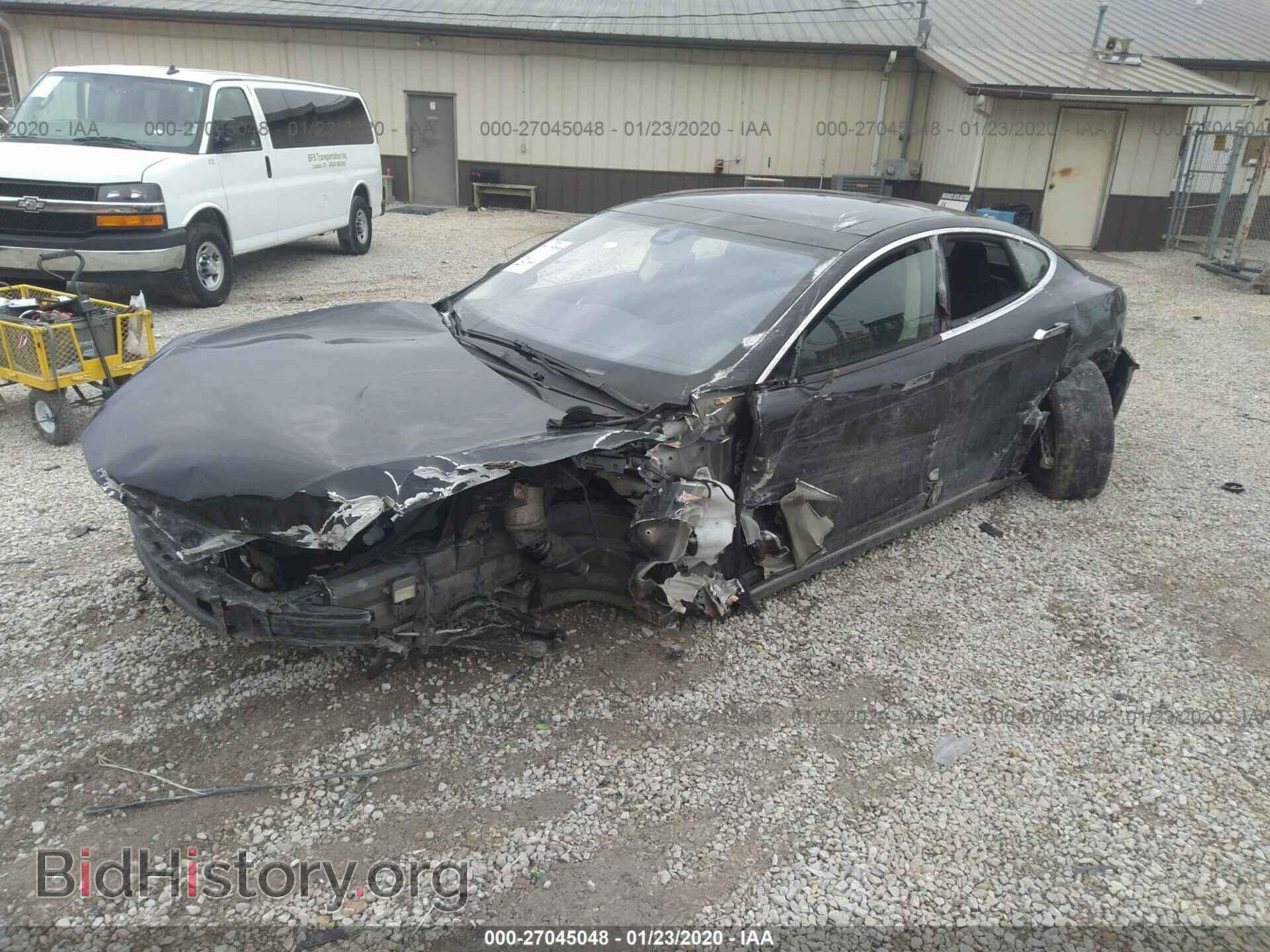 2014 TESLA MODEL S - VIN: 5YJSA1H15EFP61673 - Фото 2