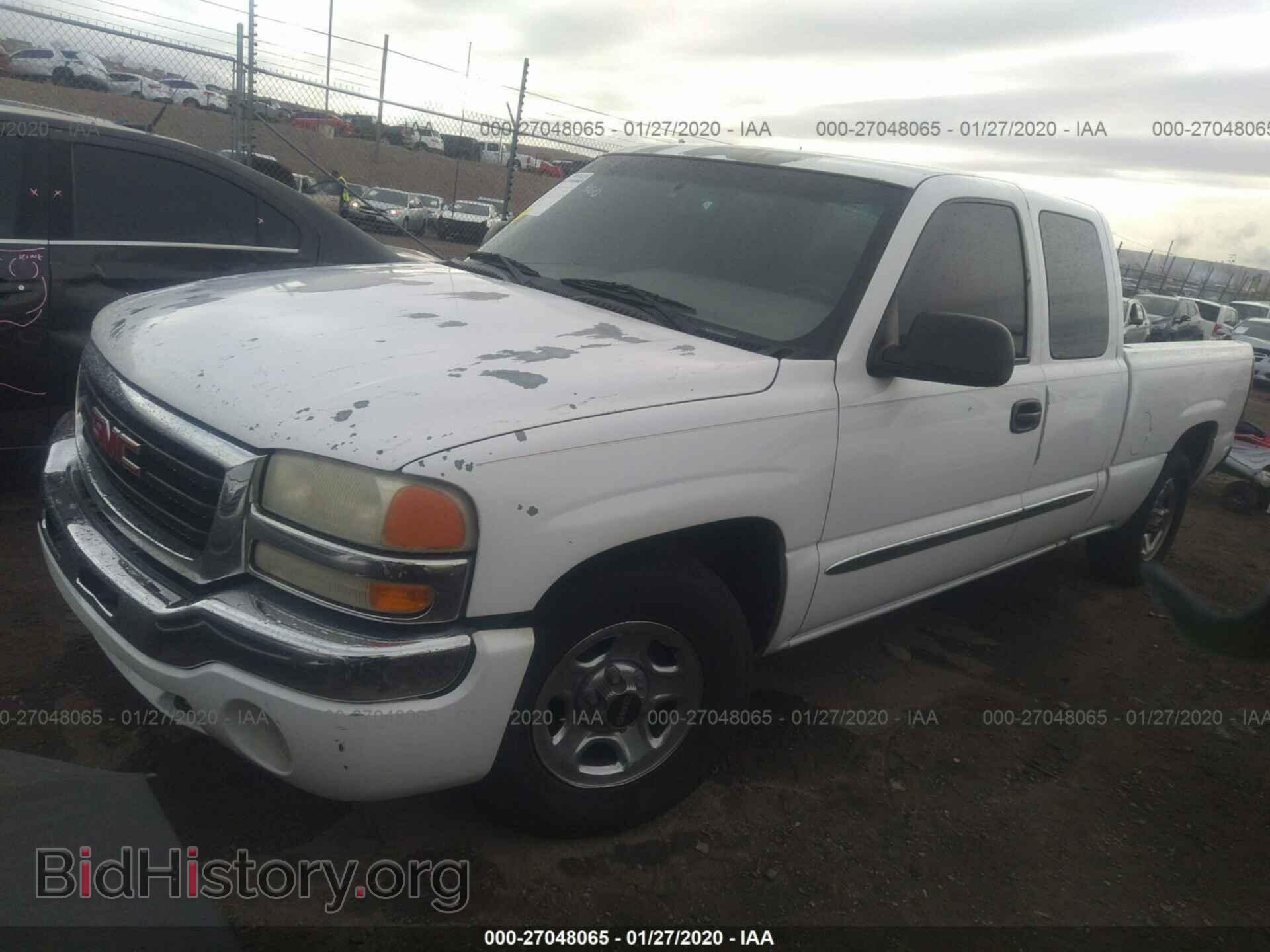 2003 GMC NEW SIERRA - VIN: 2GTEC19V031333132 - Фото 2
