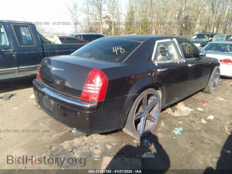 2005 Chrysler 300C (VIN 2C3AA63H35H170463) — photo 4 of 10