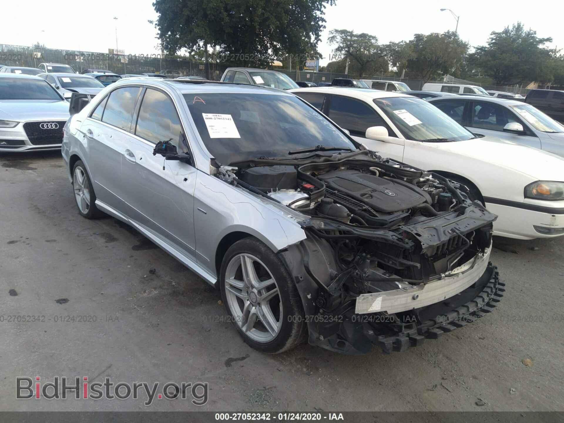 Photo WDDHF5KB9CA636868 - MERCEDES-BENZ E 2012