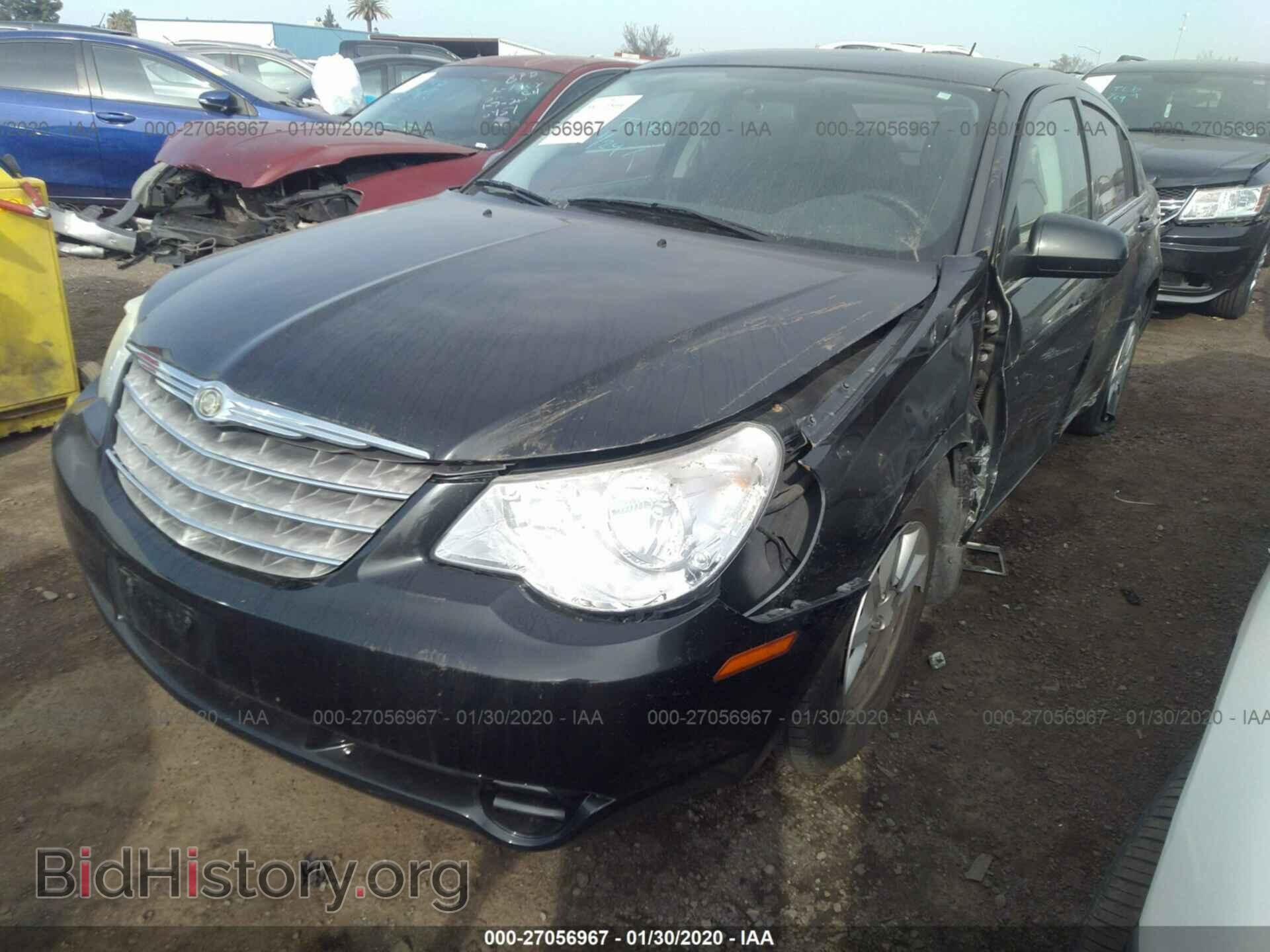 2010 CHRYSLER SEBRING - VIN: 1C3CC4FB0AN137646 - Фото 2