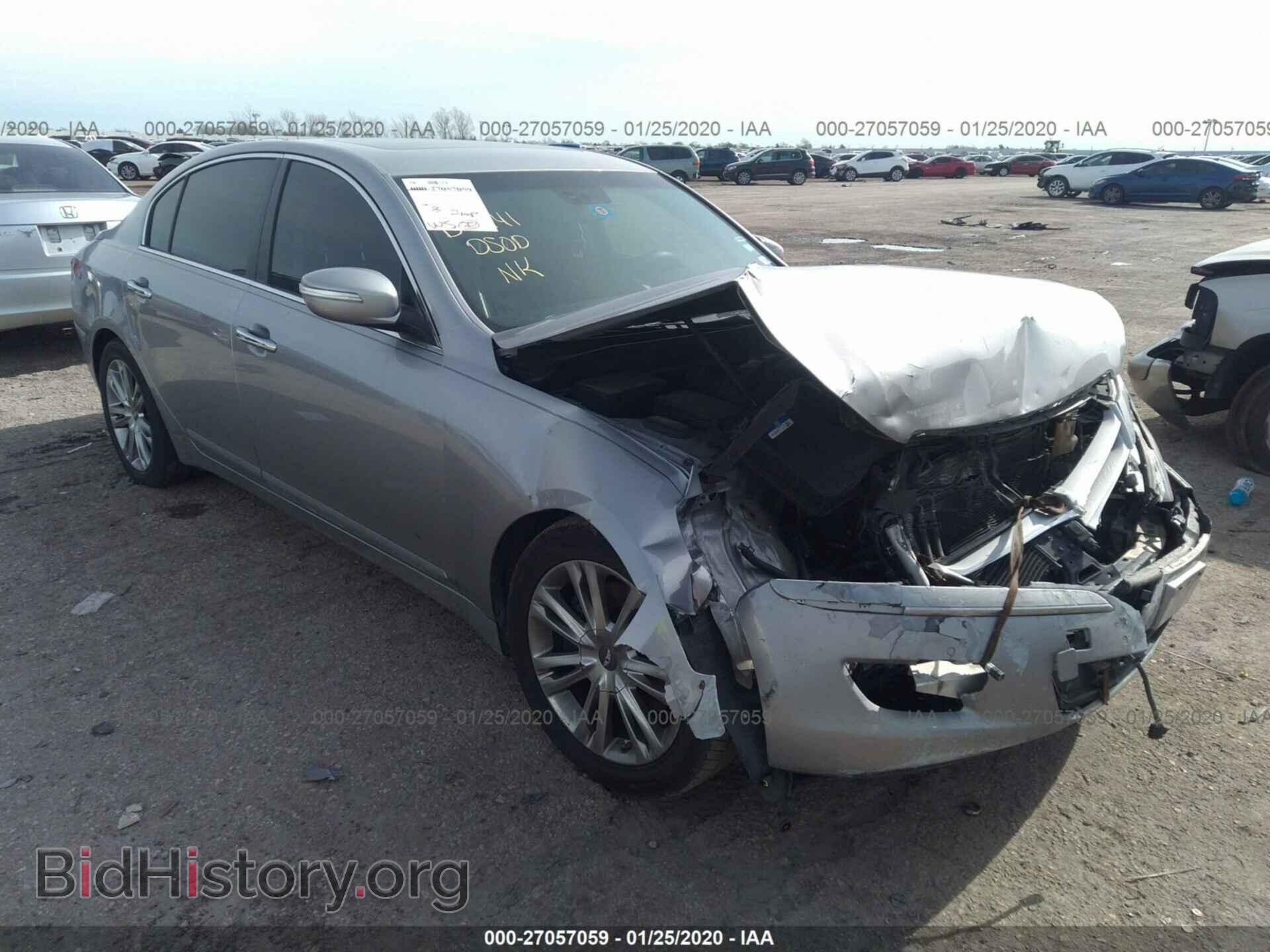 Photo KMHGC4DF9BU125842 - HYUNDAI GENESIS 2011