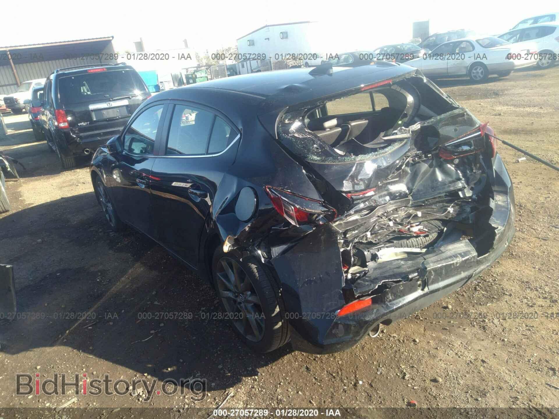 2018 MAZDA 3 - VIN: 3MZBN1L32JM267206 - Фото 3