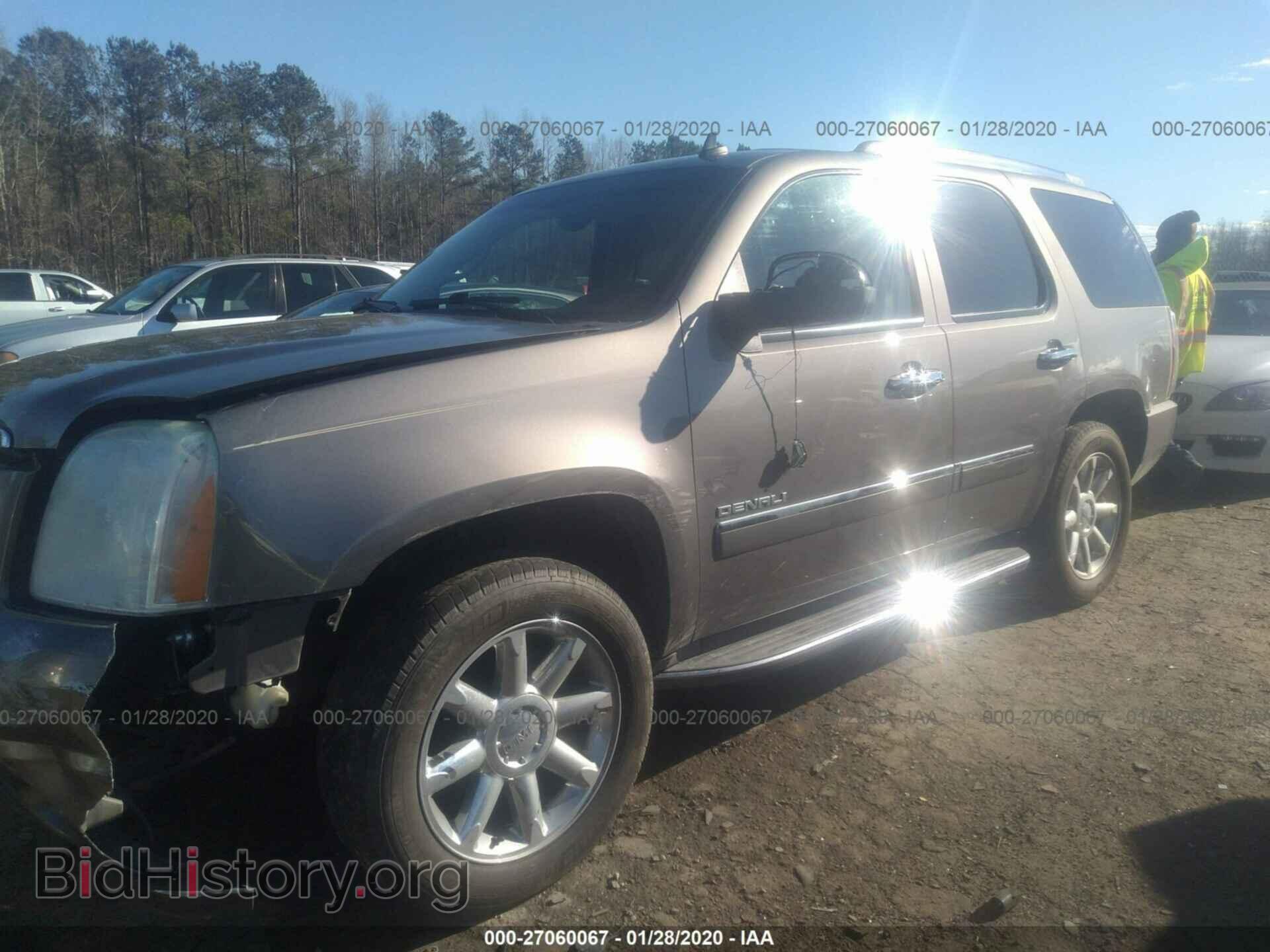 2011 GMC YUKON - VIN: 1GKS2EEF0BR264657 - Фото 2