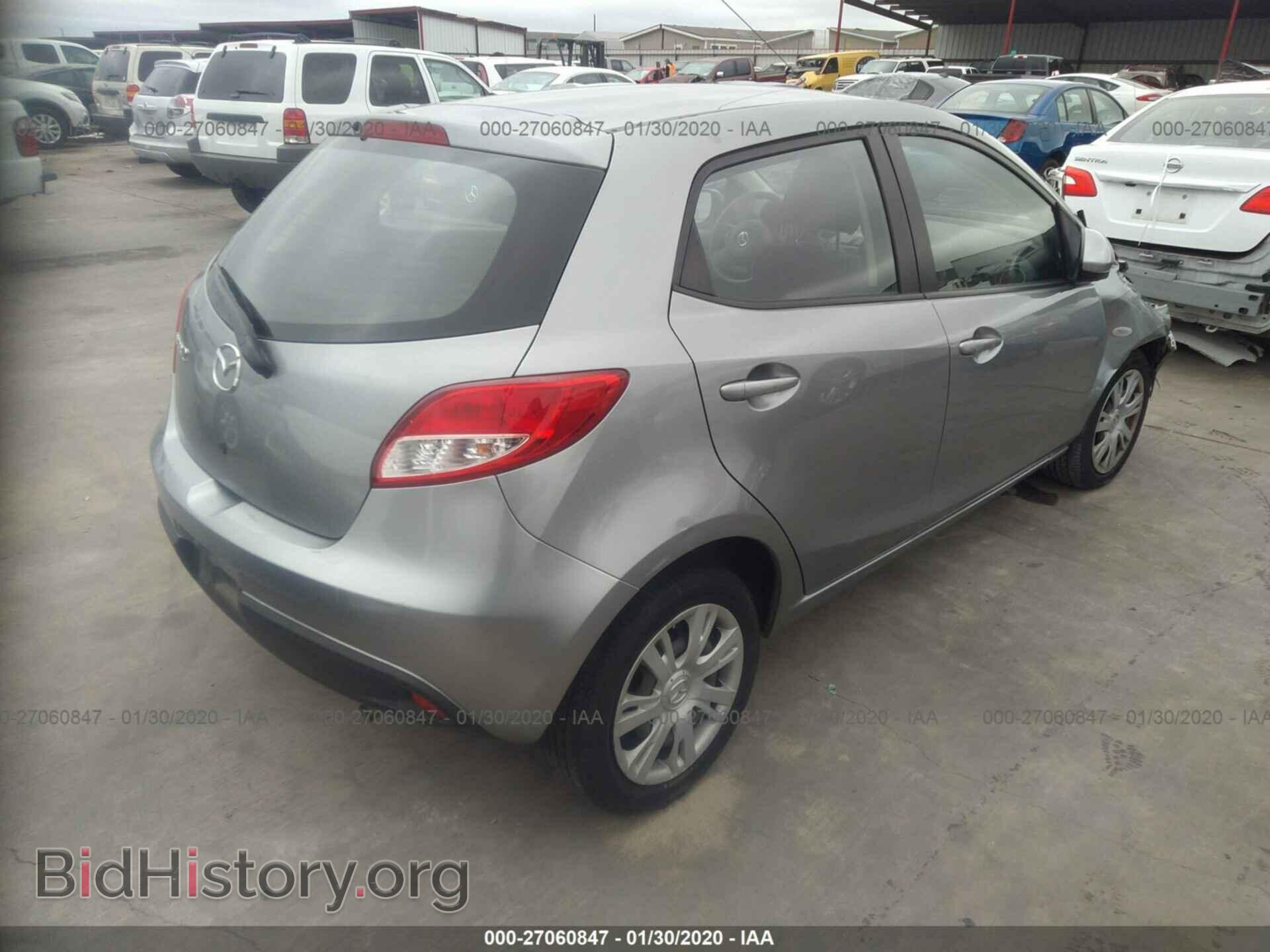 2014 MAZDA MAZDA2 - VIN: JM1DE1KY7E0185750 - Фото 4