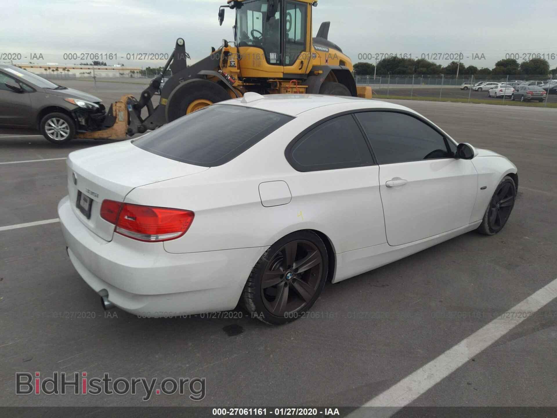 2009 BMW 335 - VIN: WBAWB73539P047495 - Фото 4