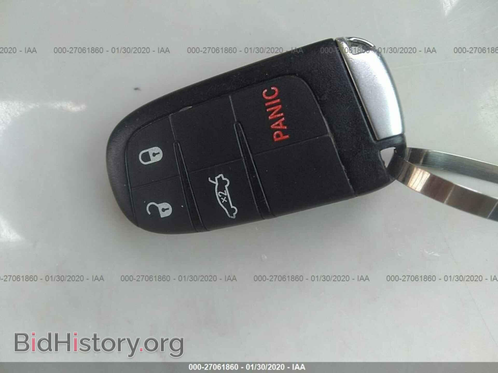 2014 CHRYSLER 300 - VIN: 2C3CCAAG2EH288648 - Фото 11