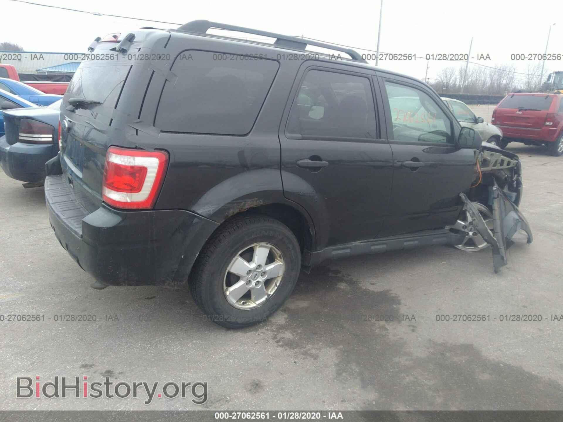 2011 FORD ESCAPE - VIN: 1FMCU0D78BKC40621 - Photo 4