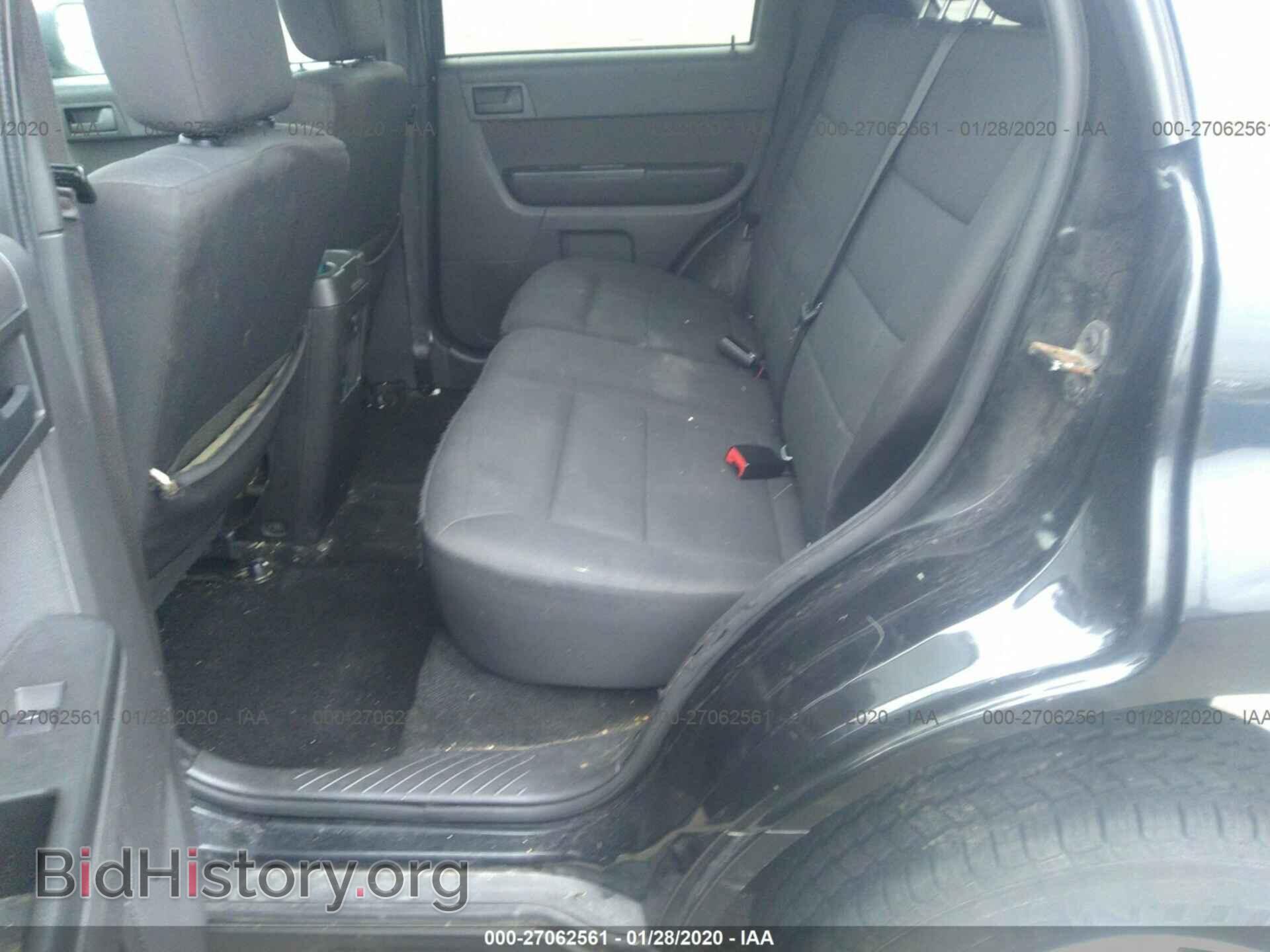 2011 FORD ESCAPE - VIN: 1FMCU0D78BKC40621 - Photo 8