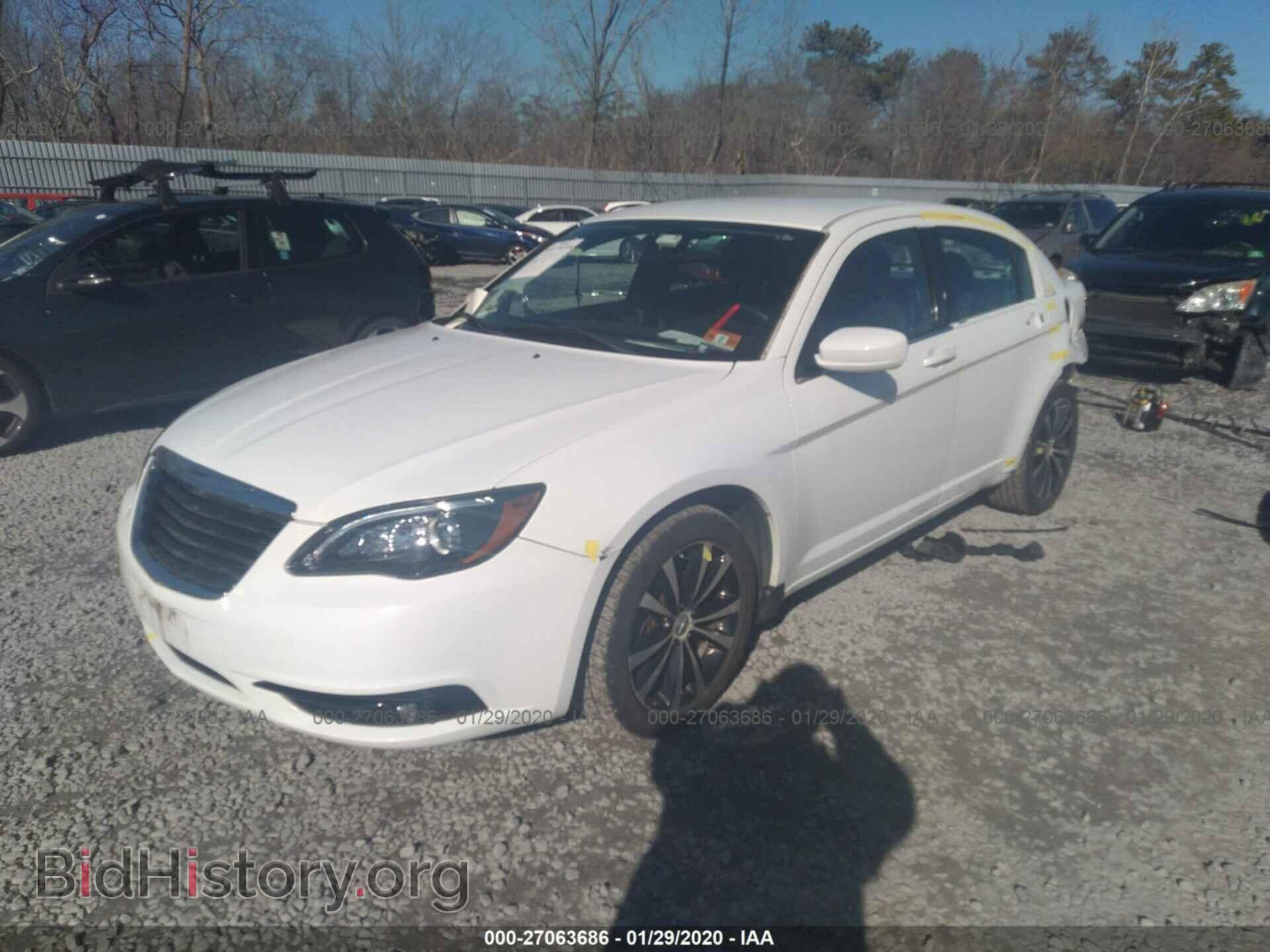 2013 CHRYSLER 200 - VIN: 1C3CCBBB0DN722970 - Photo 2