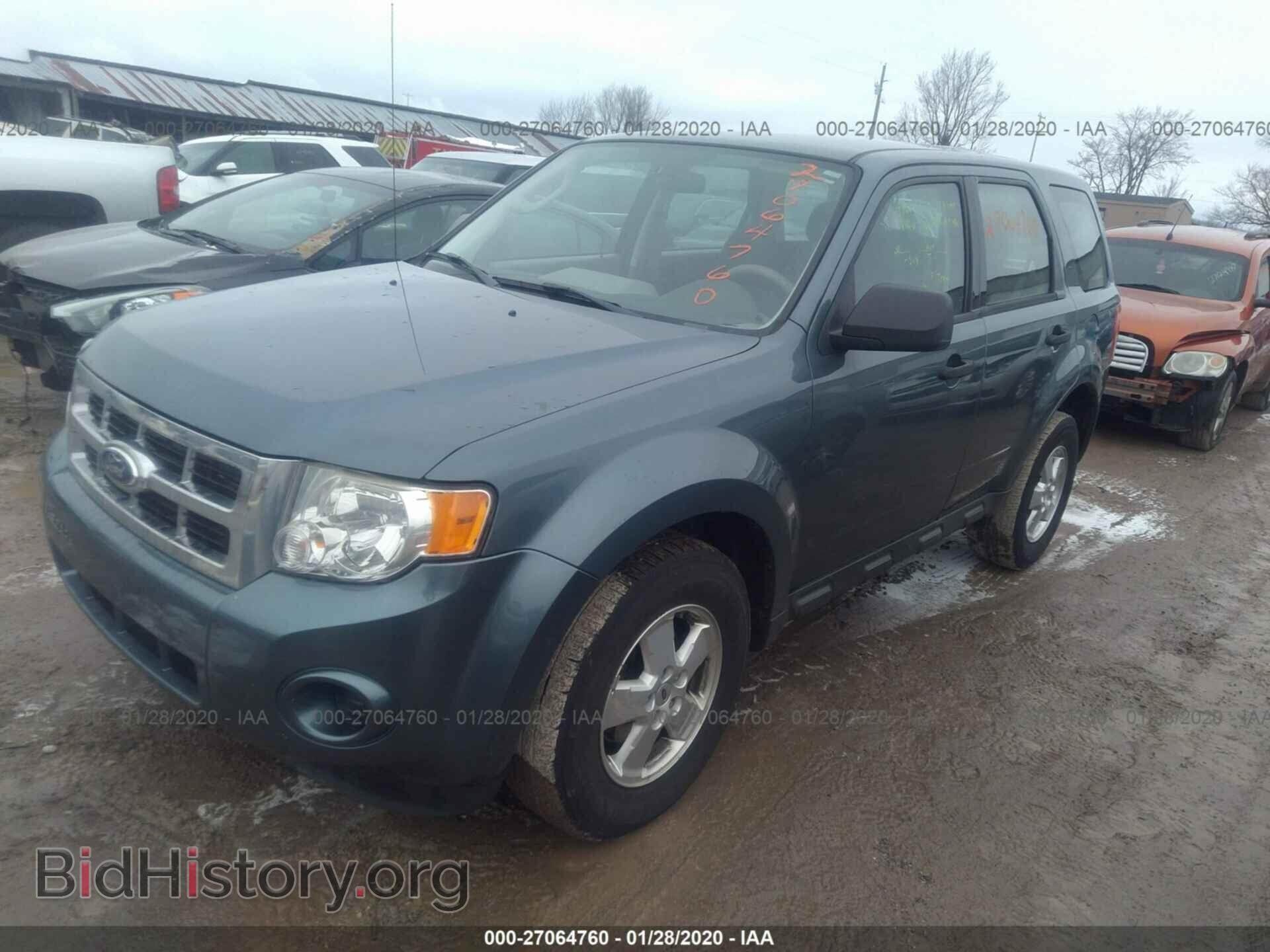 2011 FORD ESCAPE - VIN: 1FMCU0C72BKC43001 - Фото 2