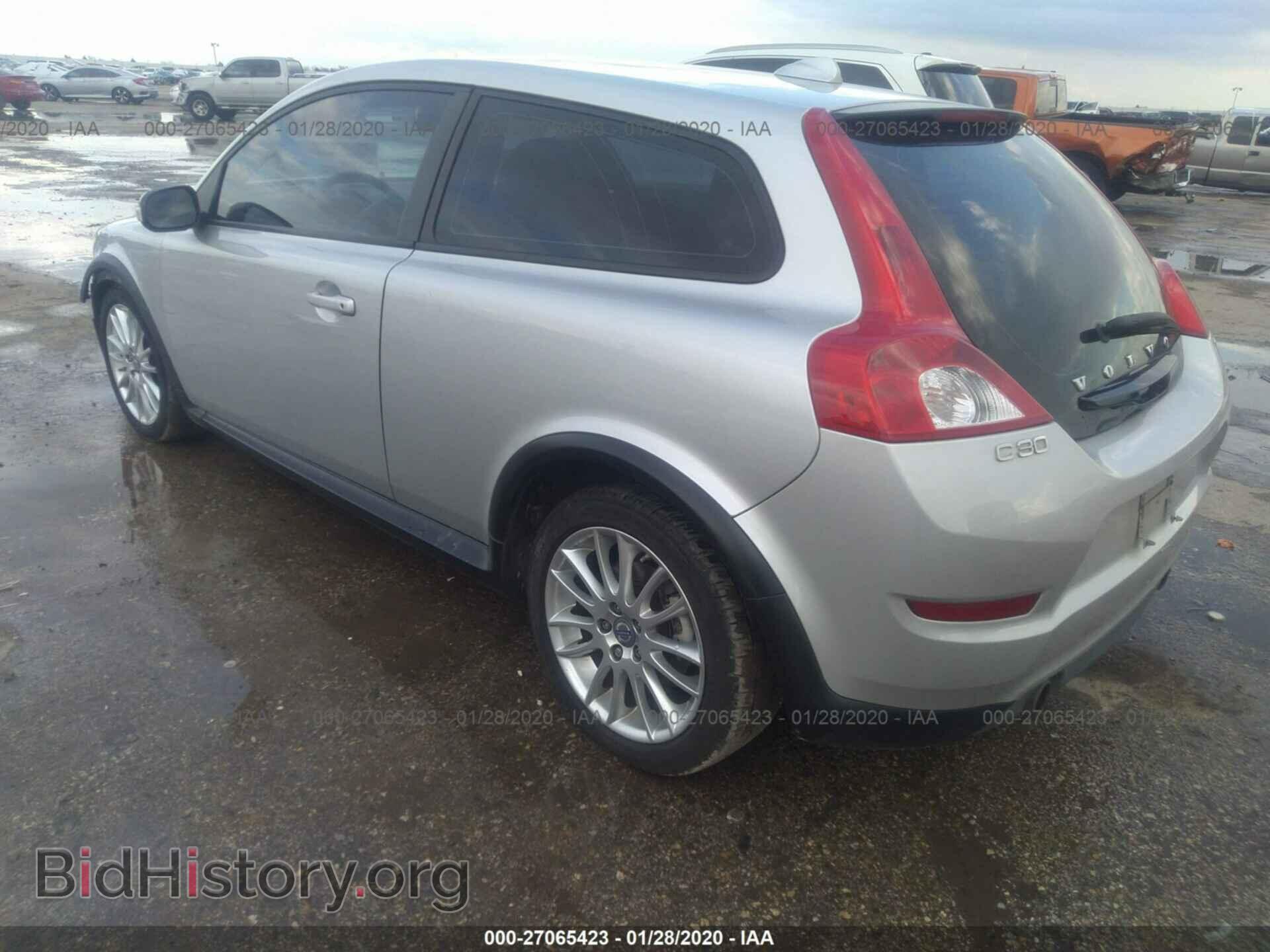 2011 VOLVO C30 - VIN: YV1672MK5B2195964 - Фото 3