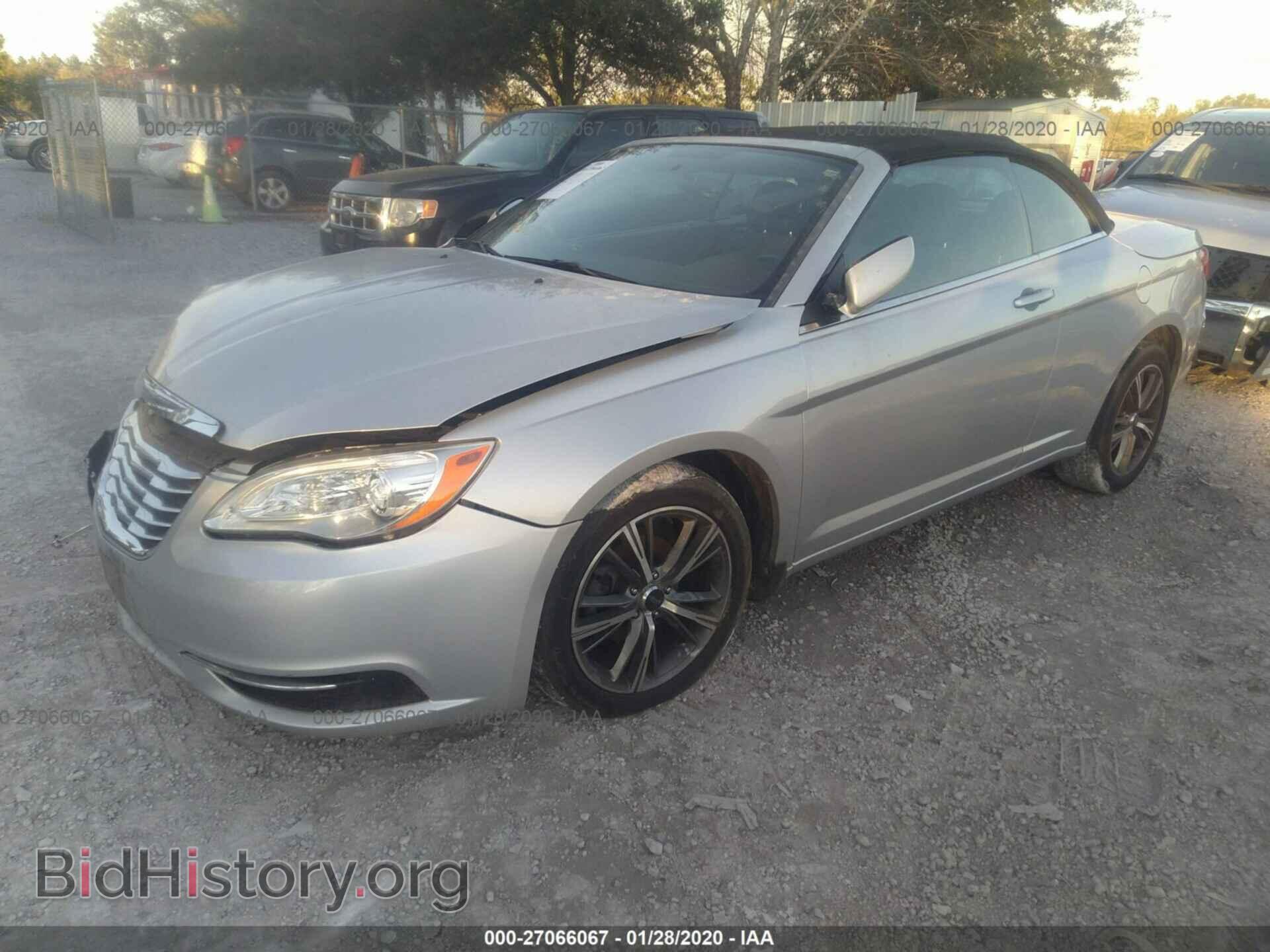 2012 CHRYSLER 200 - VIN: 1C3BCBEB1CN179943 - Photo 2