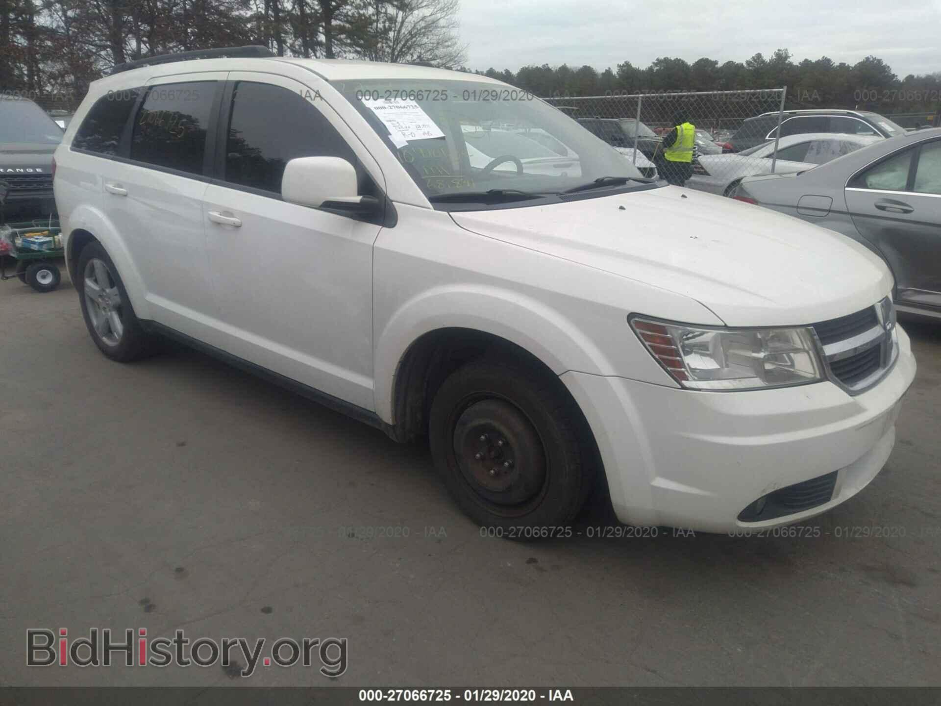 Фотография 3D4PH5FV1AT283359 - DODGE JOURNEY 2010