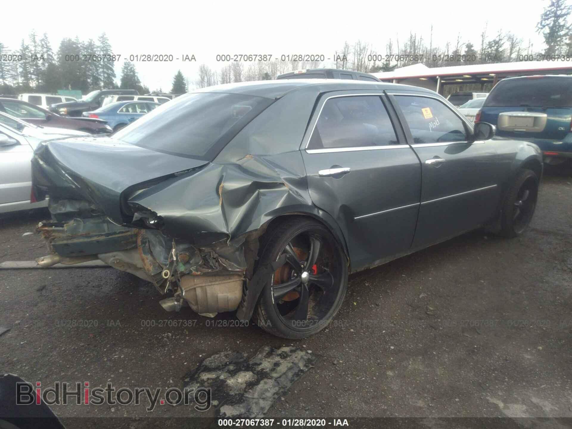2005 CHRYSLER 300C - VIN: 2C3JA63H35H123126 - Фото 4